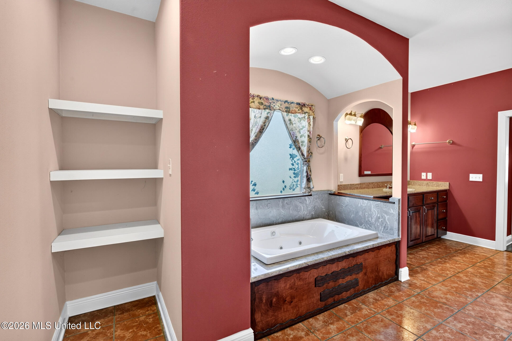 447 Russell Avenue Property Photo 16