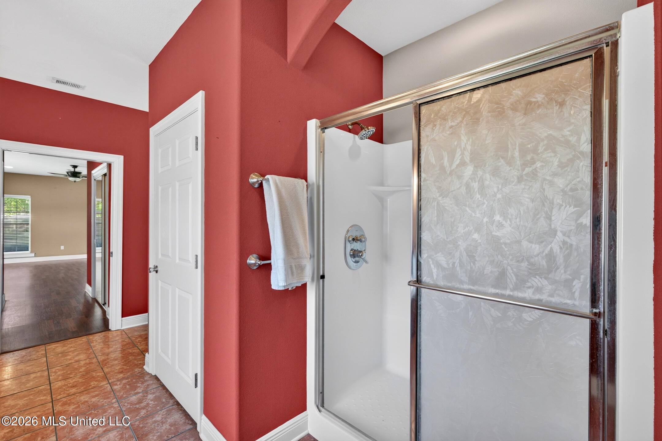 447 Russell Avenue Property Photo 18