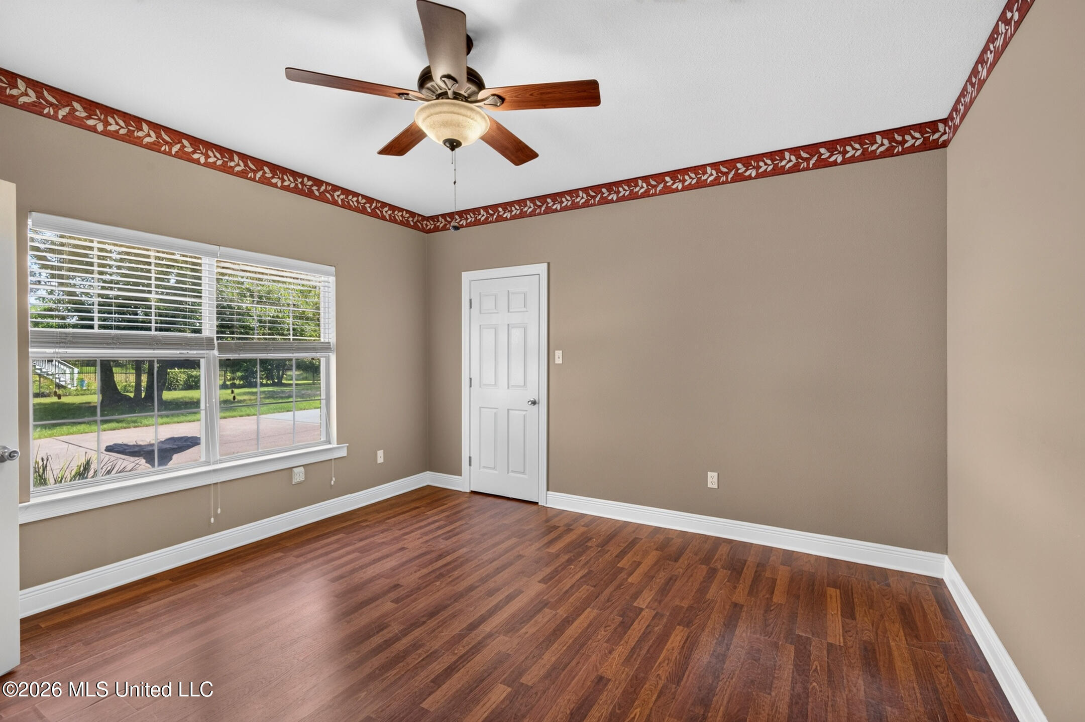 447 Russell Avenue Property Photo 20