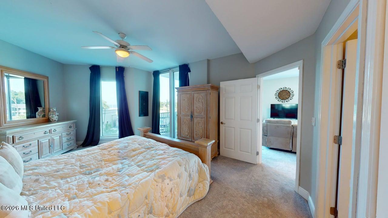 2668 Beach Boulevard Property Photo 10