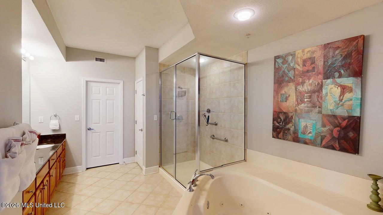 2668 Beach Boulevard Property Photo 12