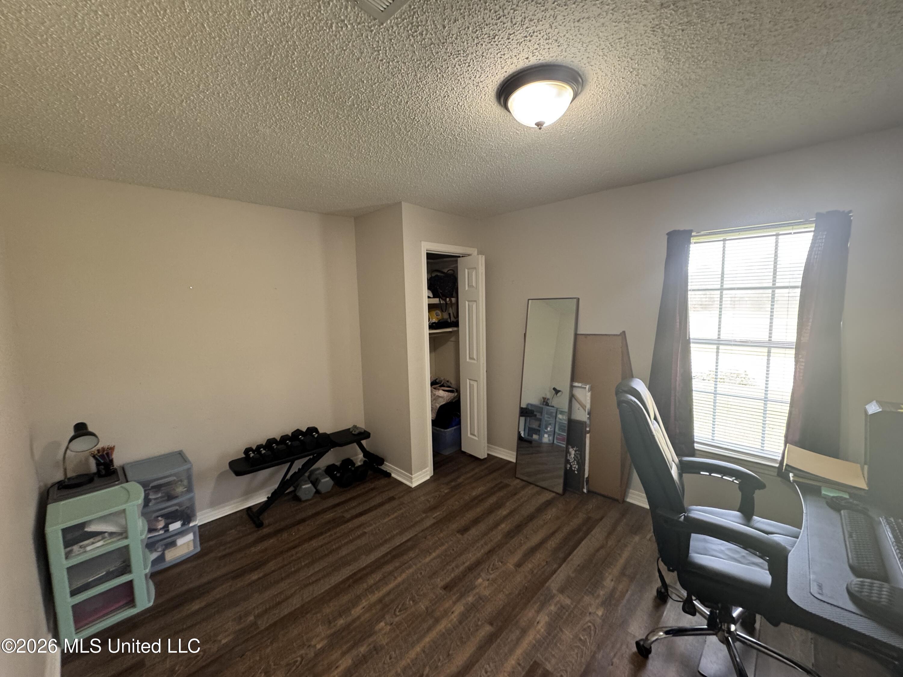 1106 Shirley Drive Property Photo 8