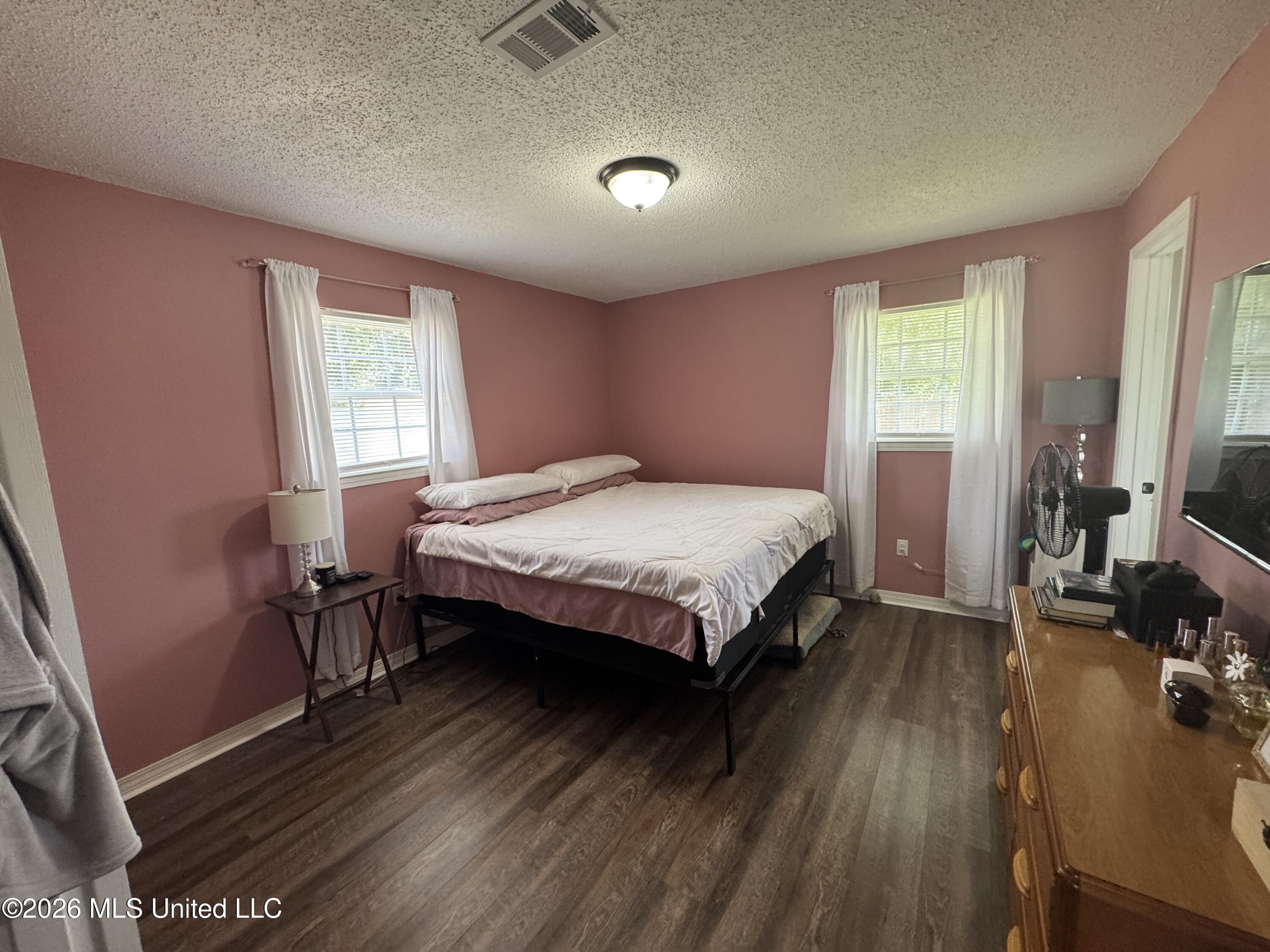 1106 Shirley Drive Property Photo 10