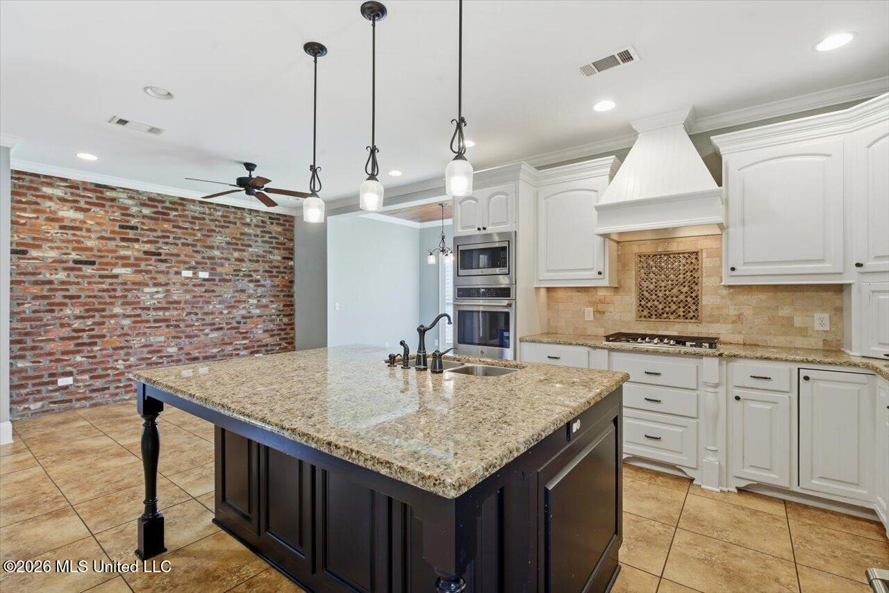 188 Carmichael Boulevard Property Photo 14