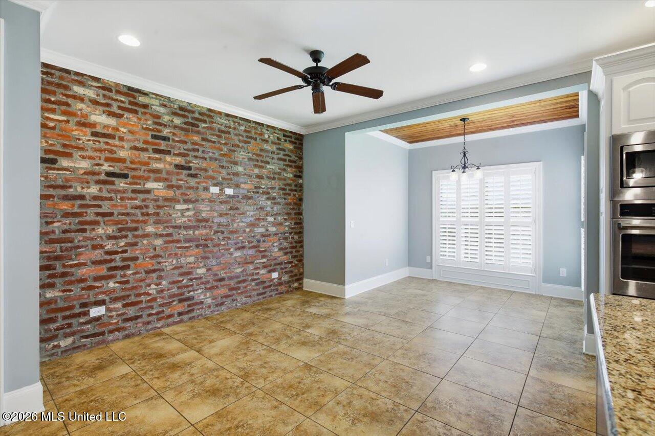 188 Carmichael Boulevard Property Photo 22