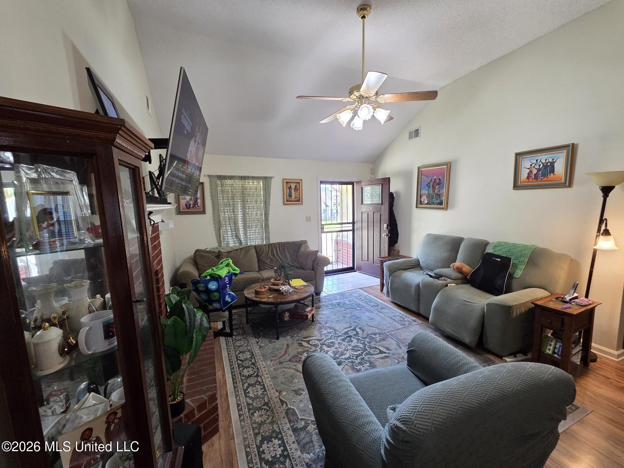 4364 Shadow Ridge Drive Property Photo 4