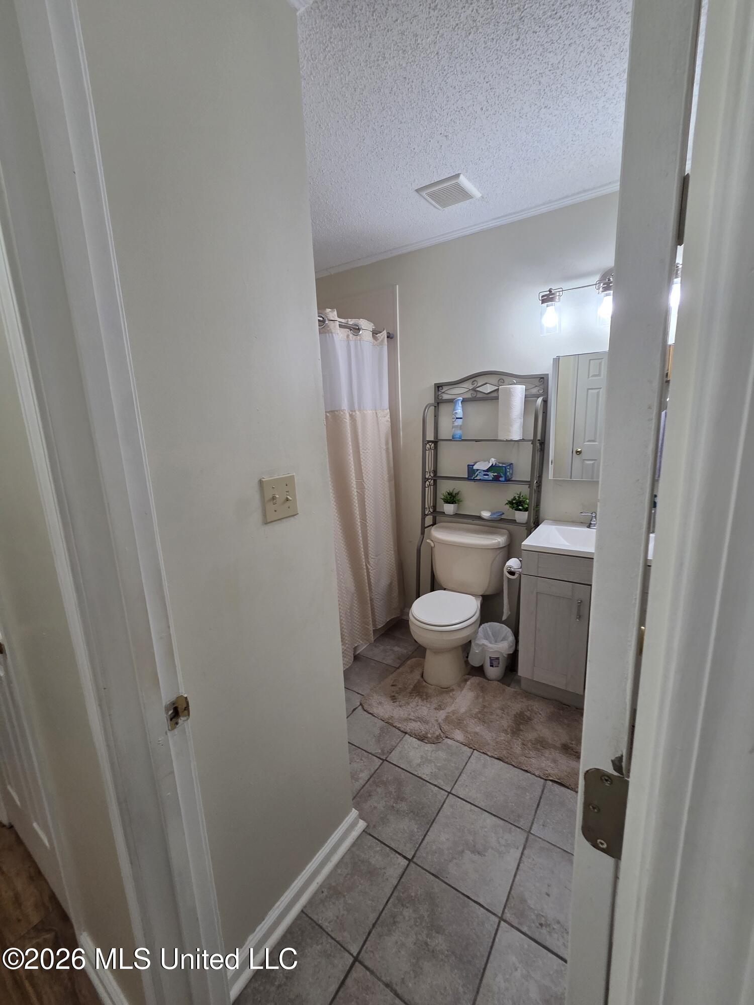4364 Shadow Ridge Drive Property Photo 15