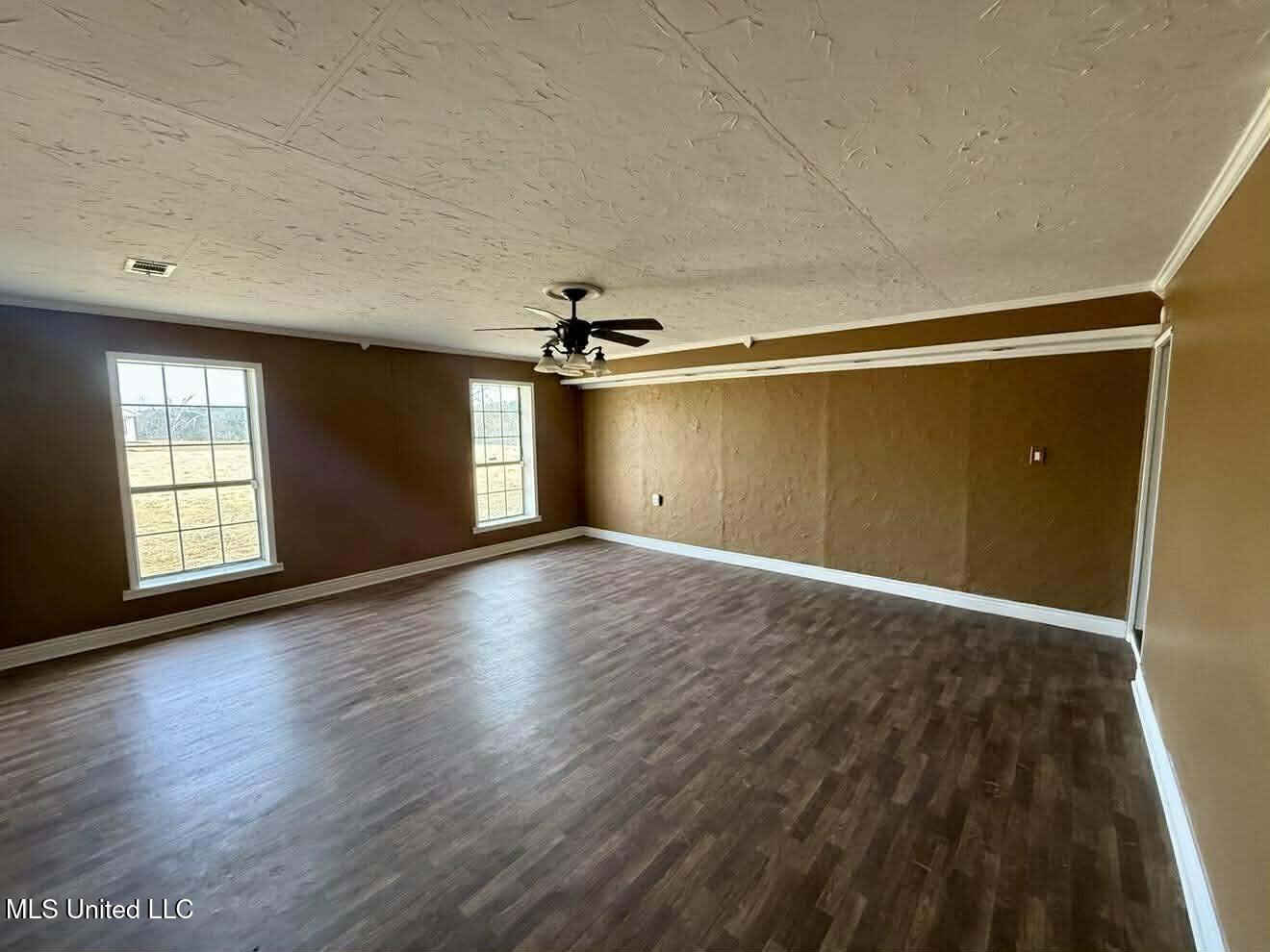 1838 Dees Road Property Photo 10