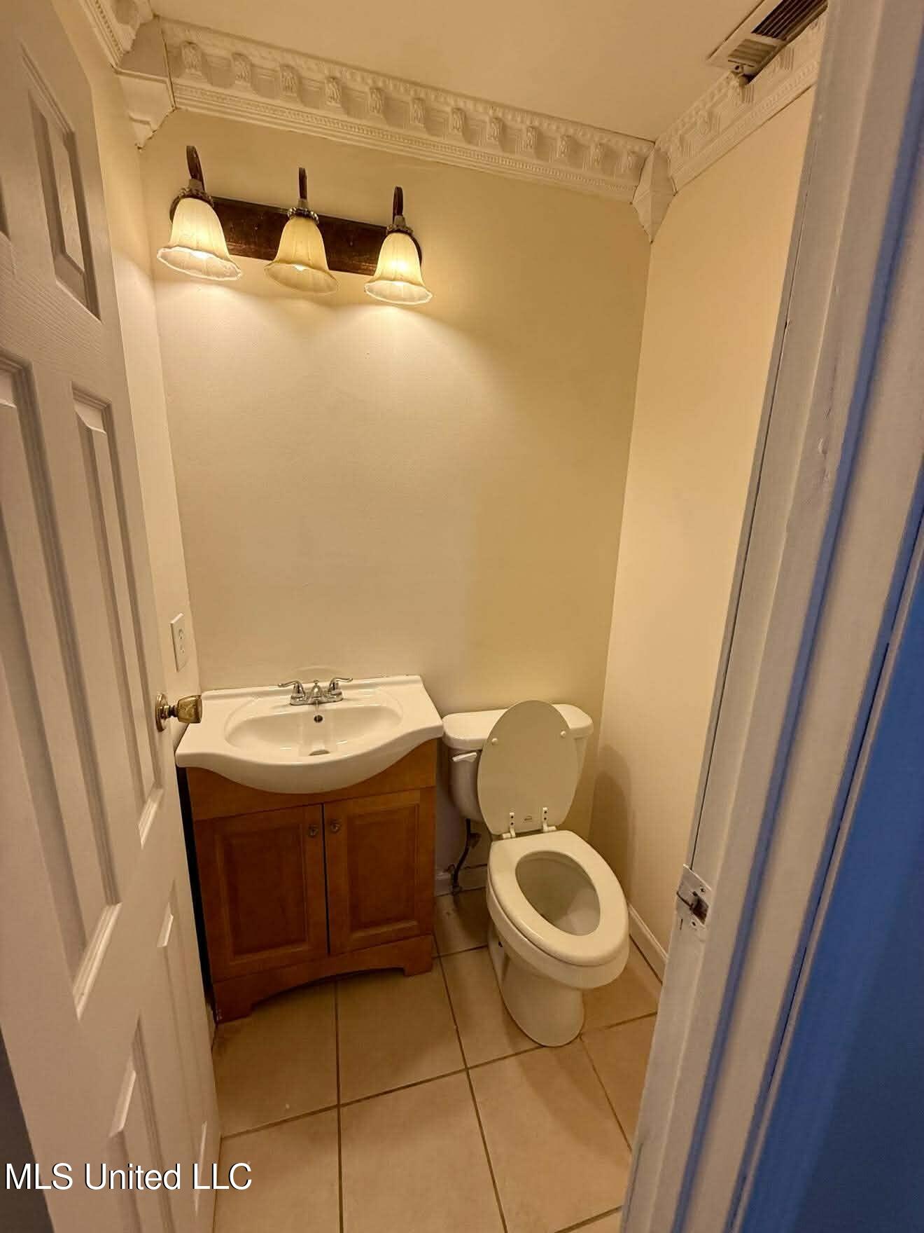 1838 Dees Road Property Photo 16
