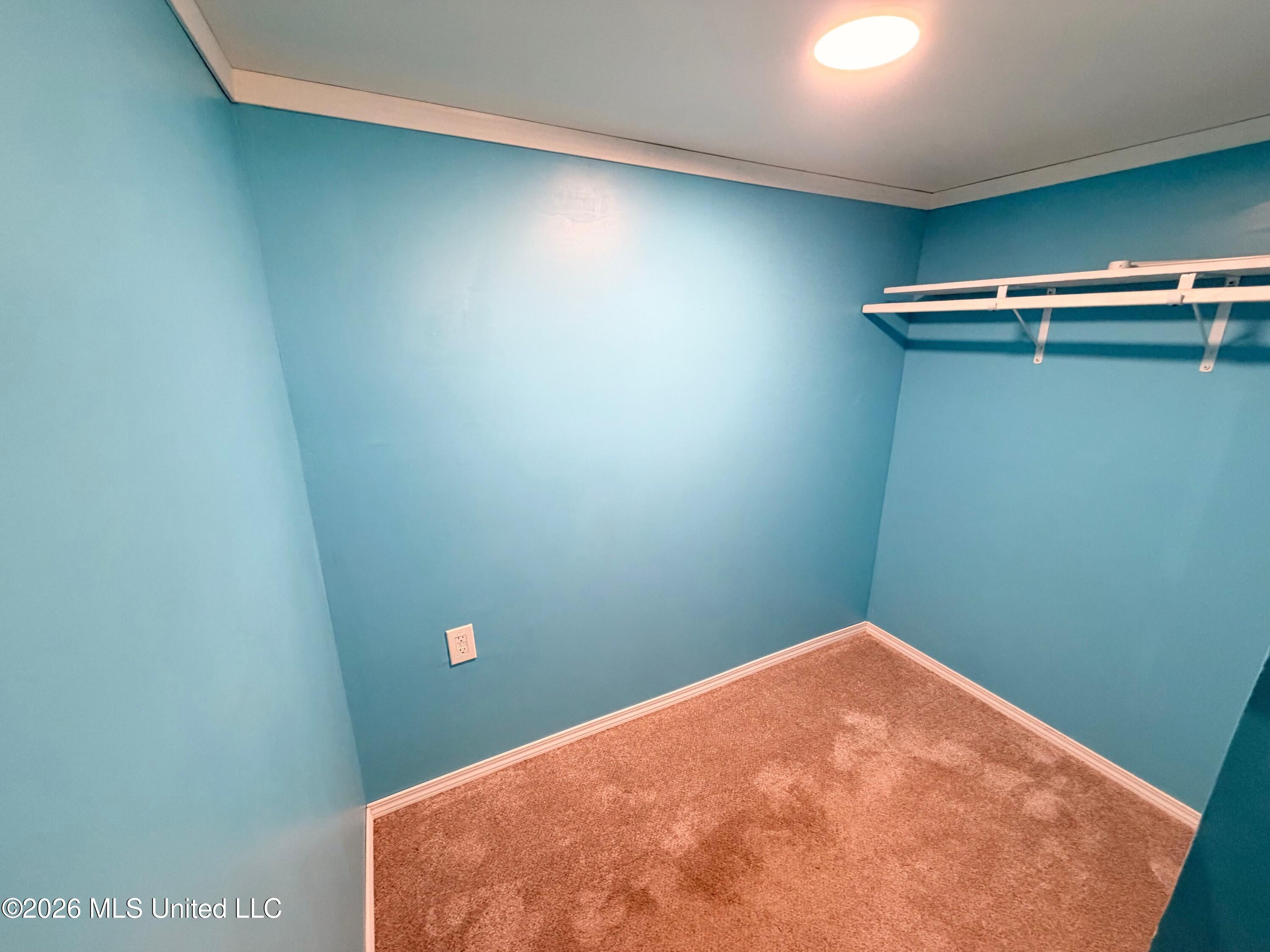 201 Ridgewood Property Photo 7