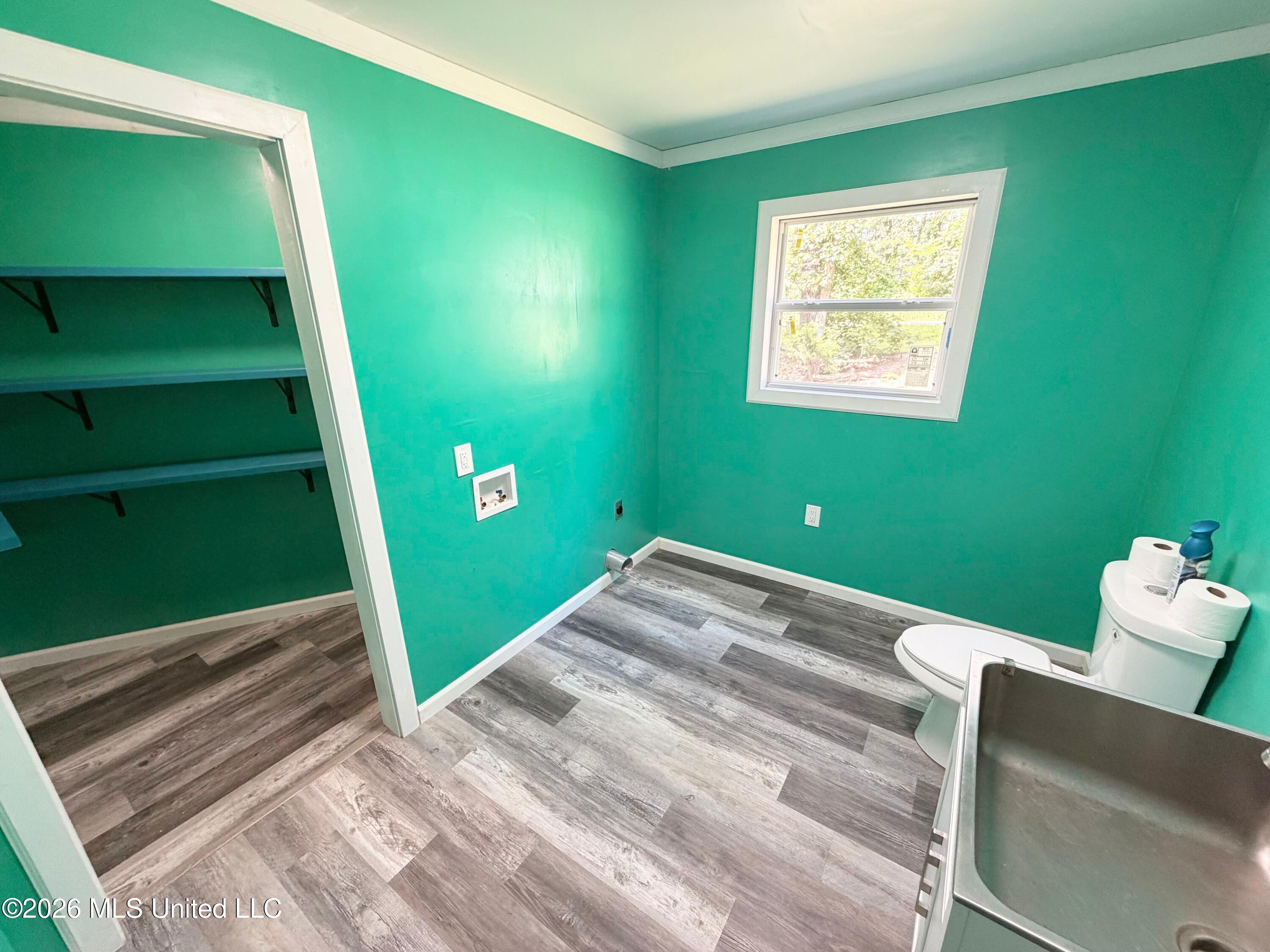 201 Ridgewood Property Photo 9