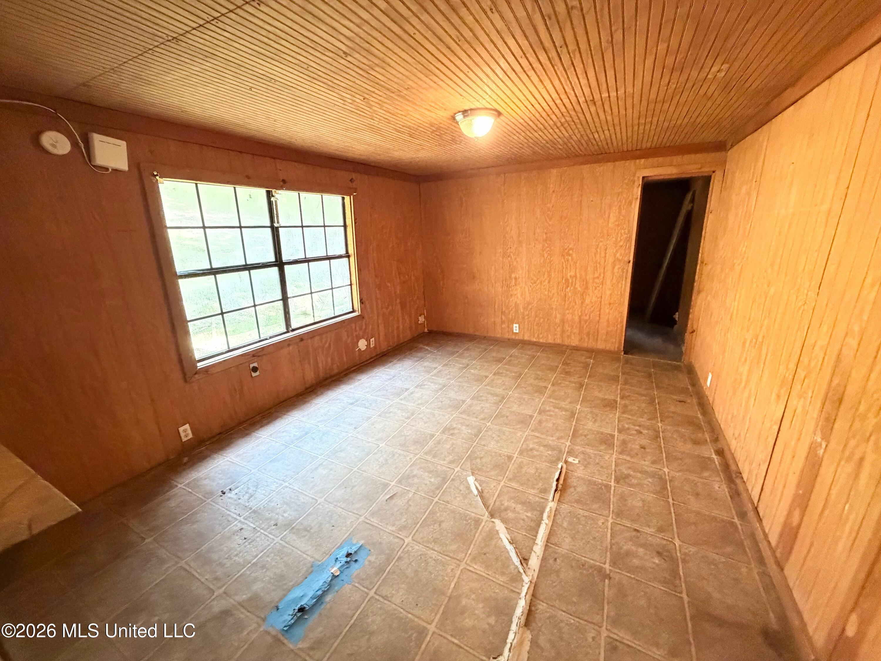 201 Ridgewood Property Photo 16