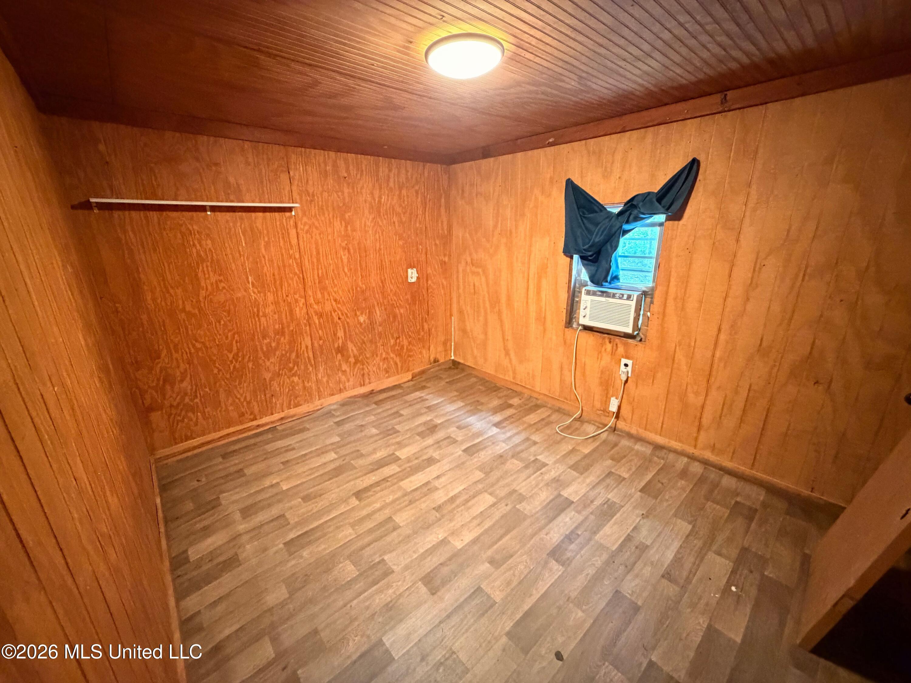 201 Ridgewood Property Photo 17