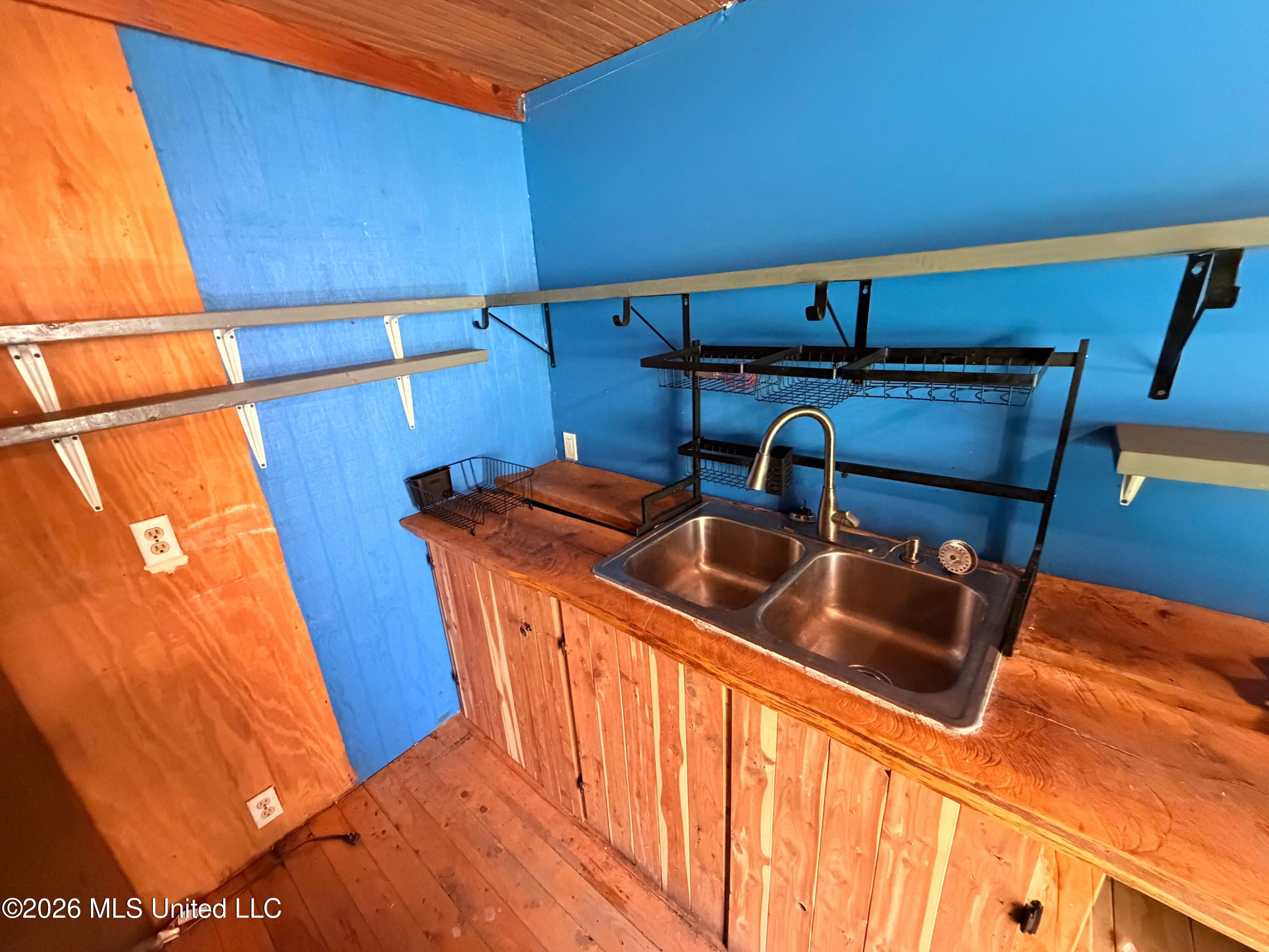 201 Ridgewood Property Photo 20