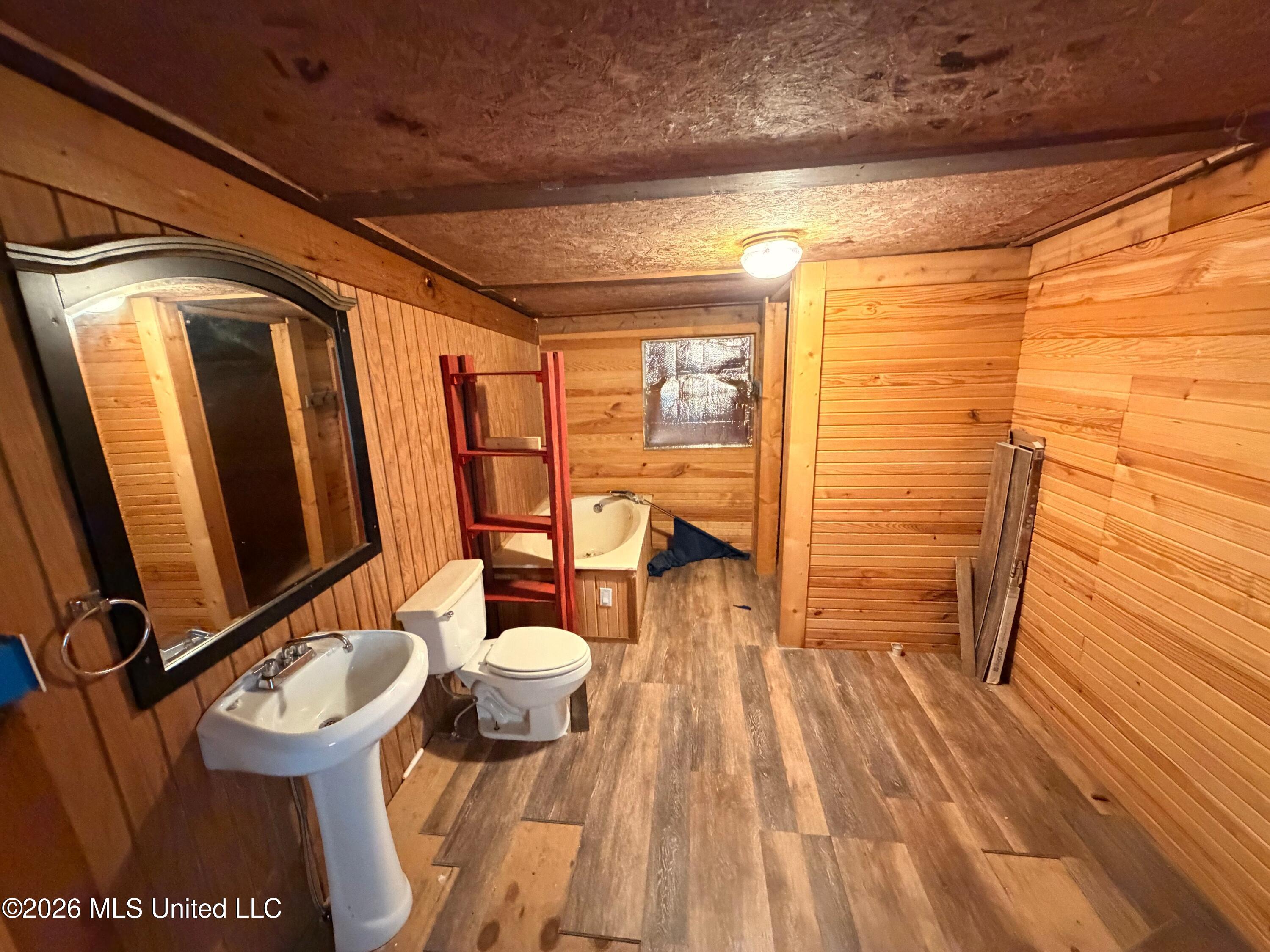 201 Ridgewood Property Photo 23