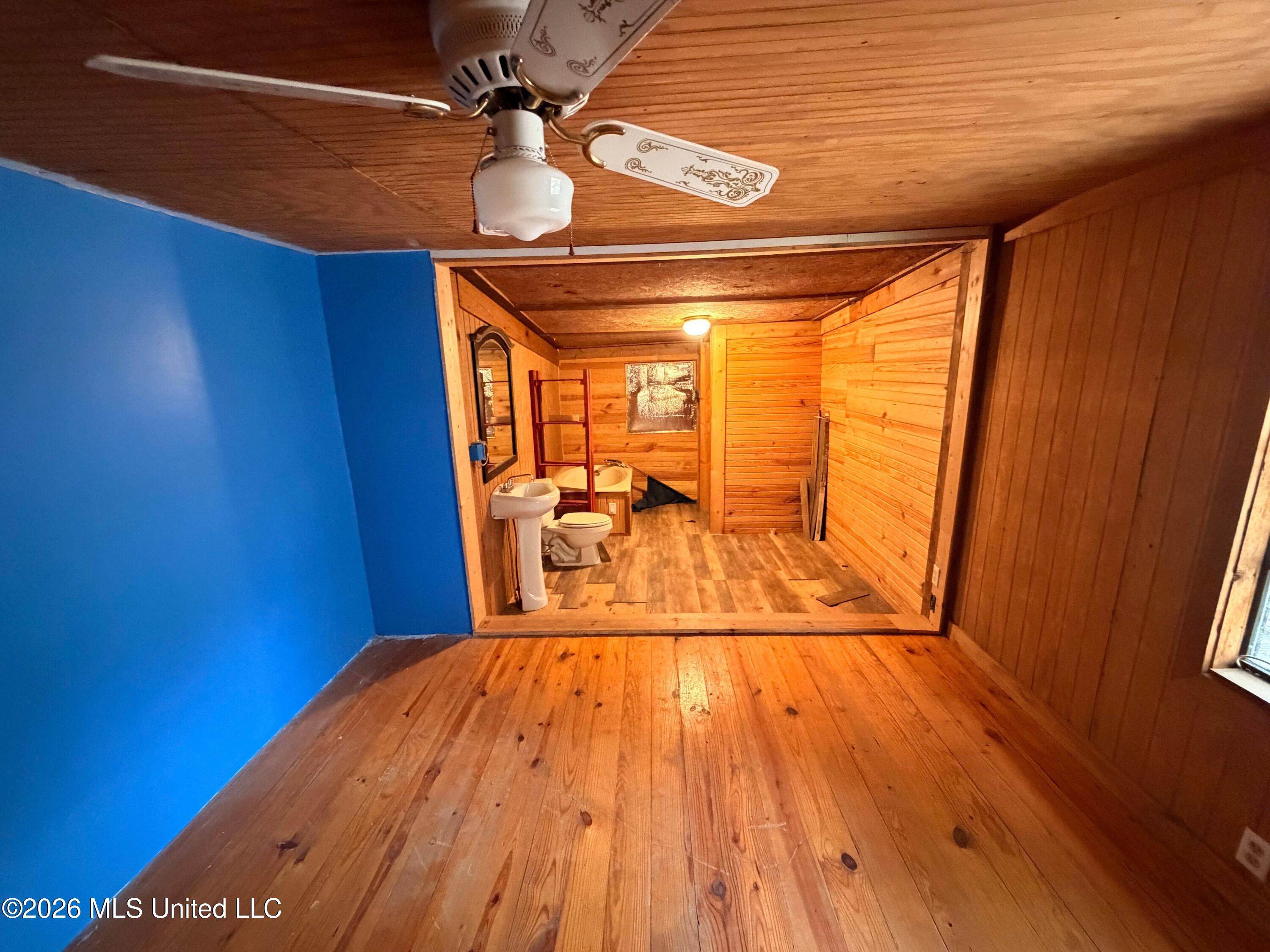 201 Ridgewood Property Photo 24