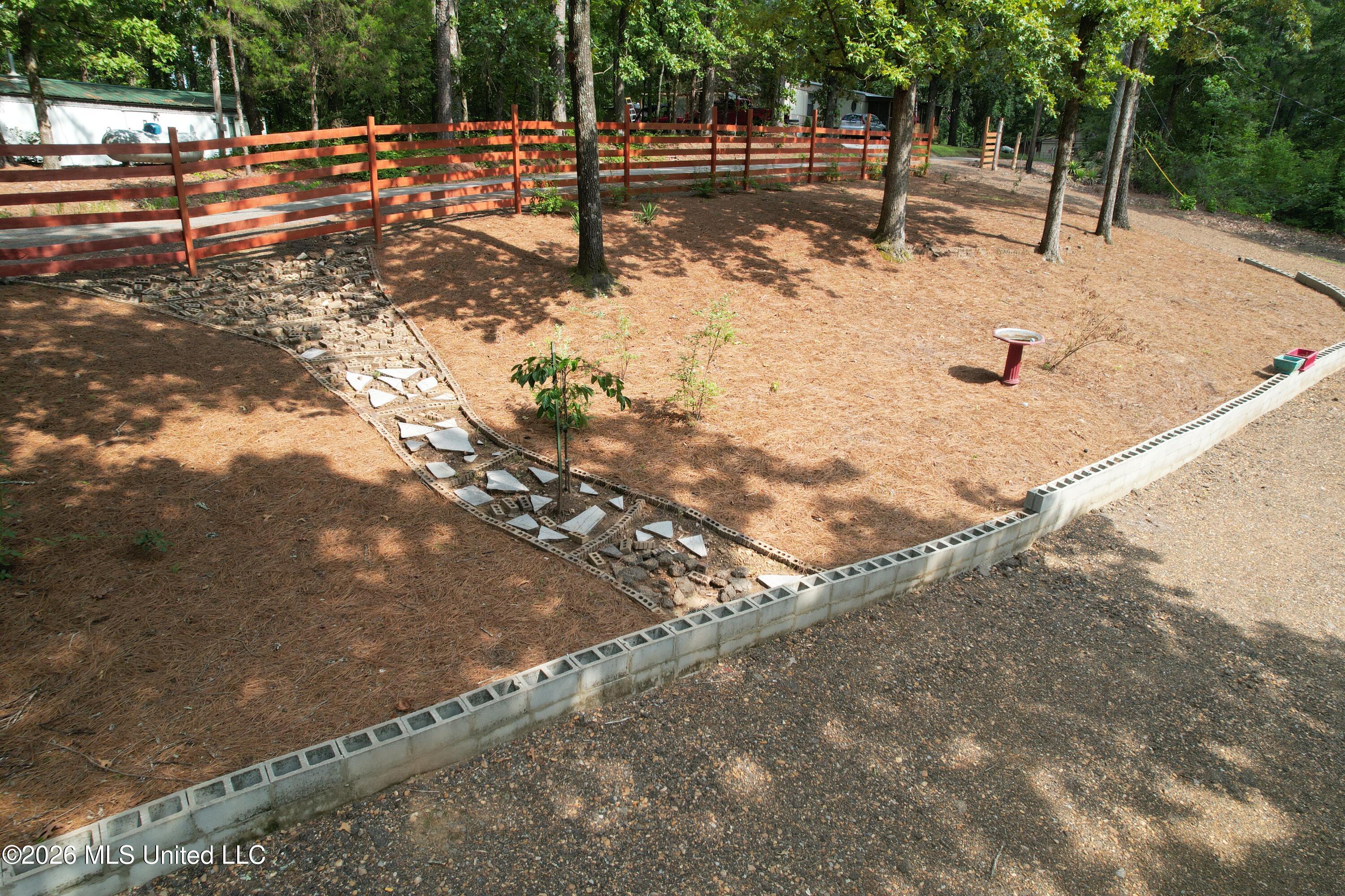 201 Ridgewood Property Photo 29