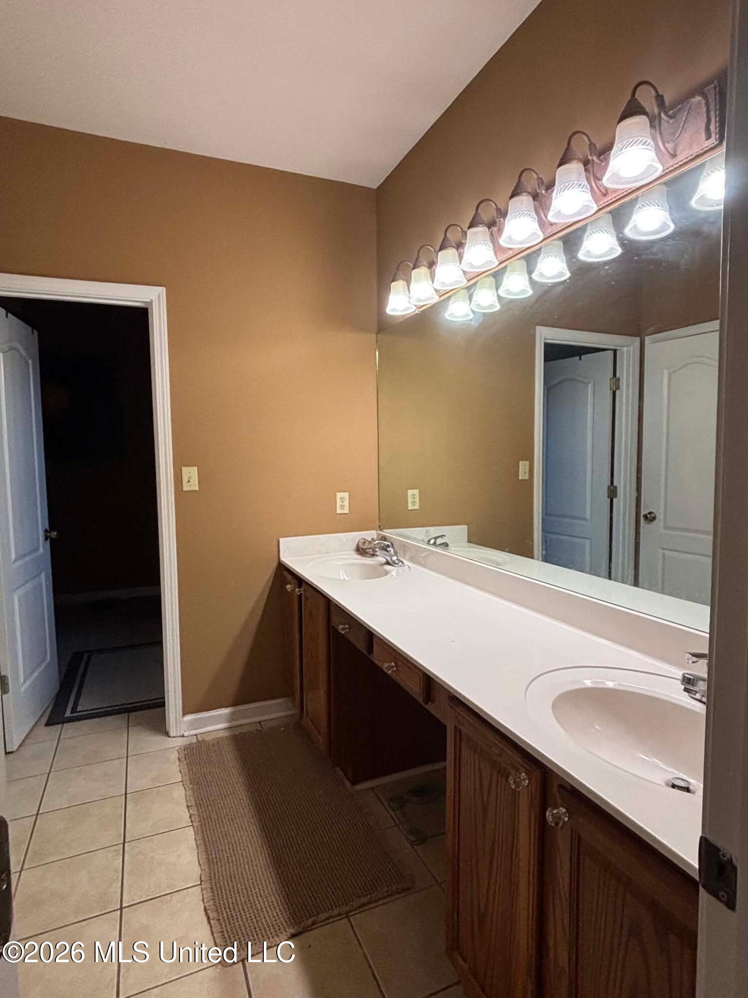 101 Tena Cove Property Photo 12
