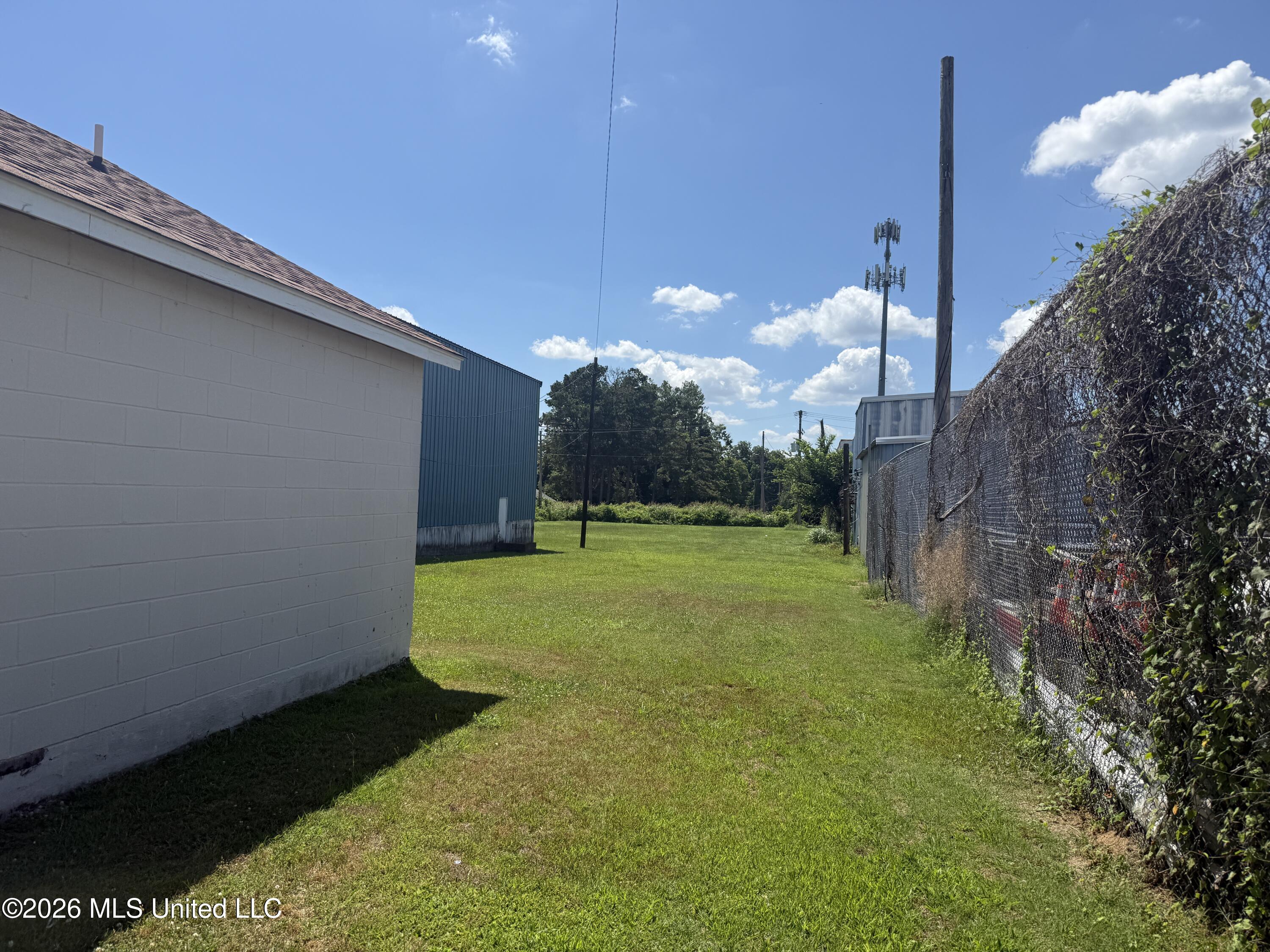 1405 Plaza Drive Property Photo 13