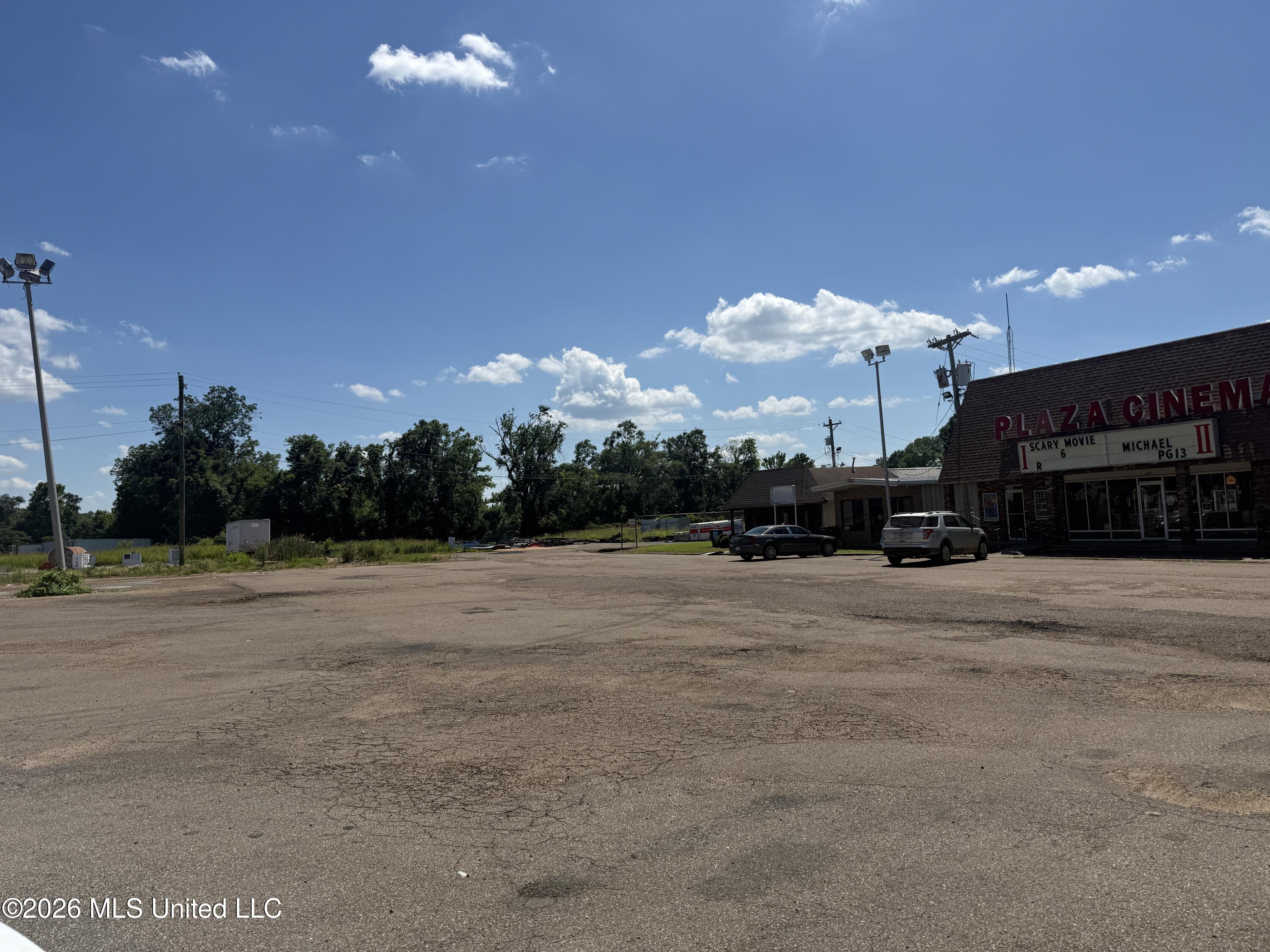 1405 Plaza Drive Property Photo 14