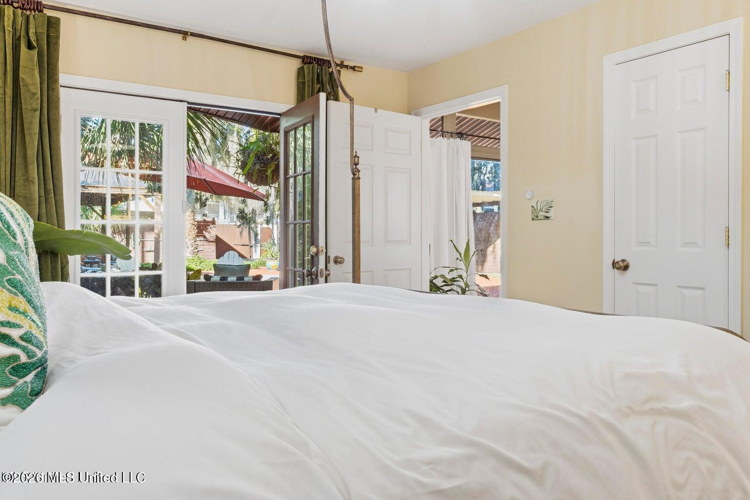 128 Lee Street Property Photo 13