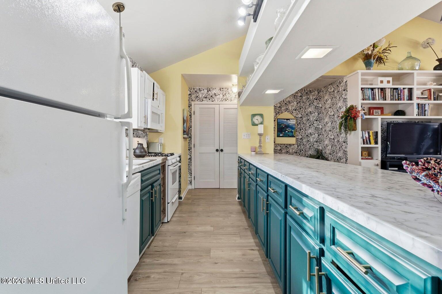 128 Lee Street Property Photo 16
