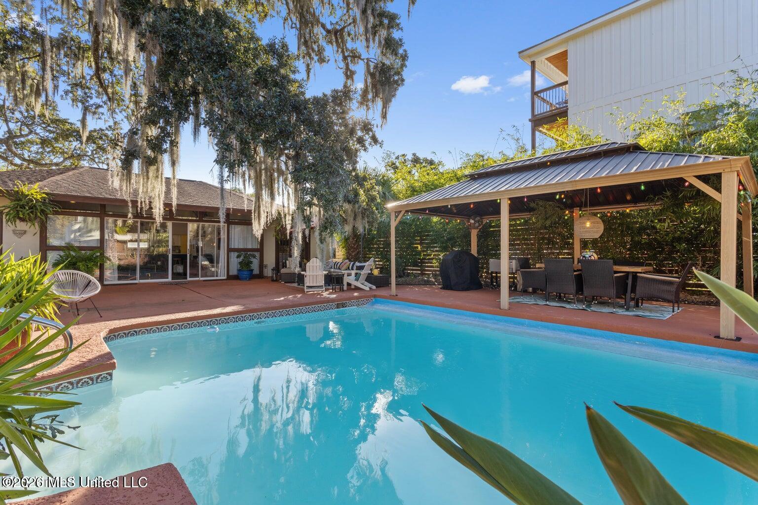 128 Lee Street Property Photo 20