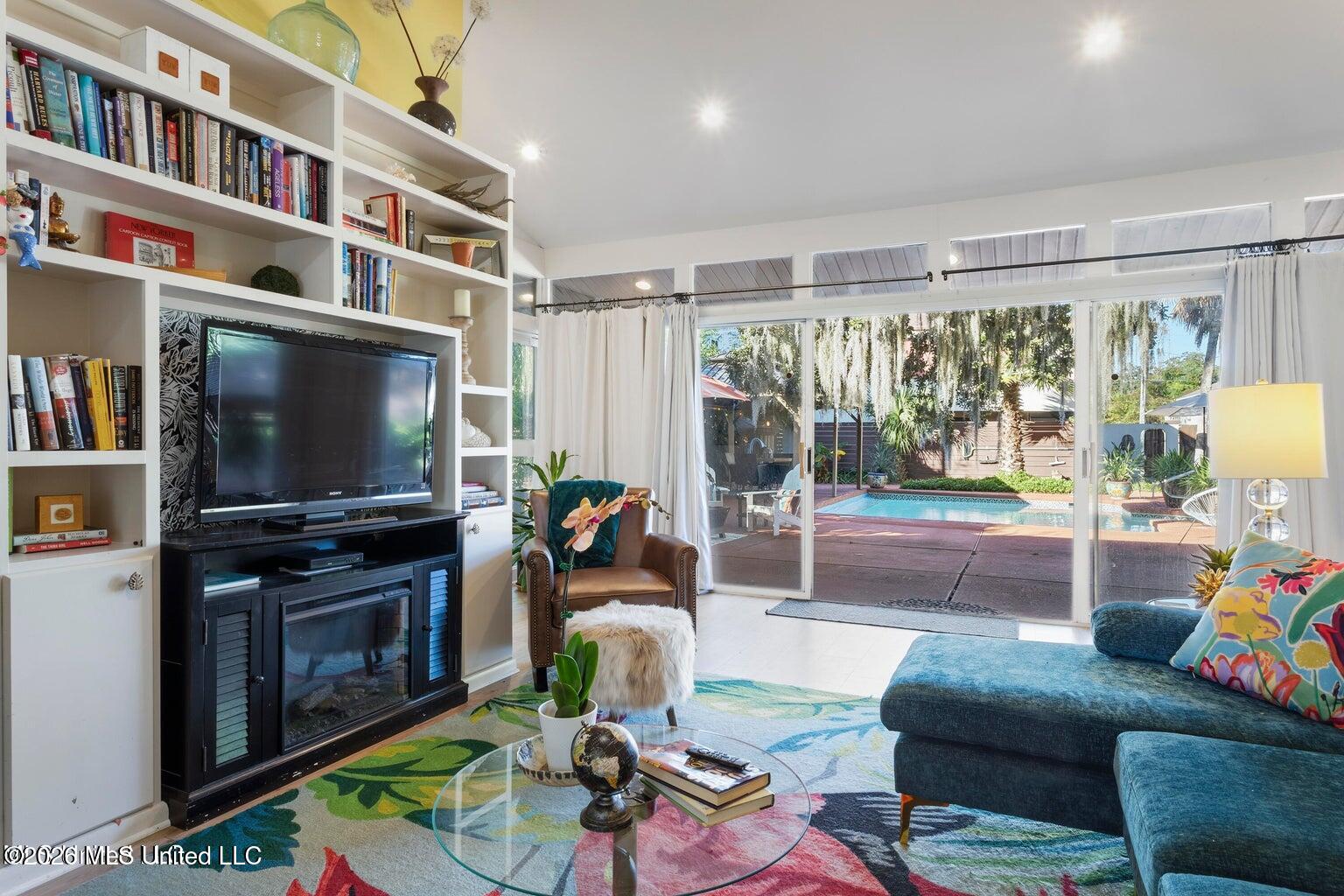 128 Lee Street Property Photo 21