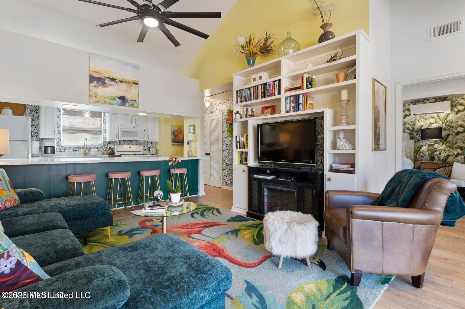 128 Lee Street Property Photo 27