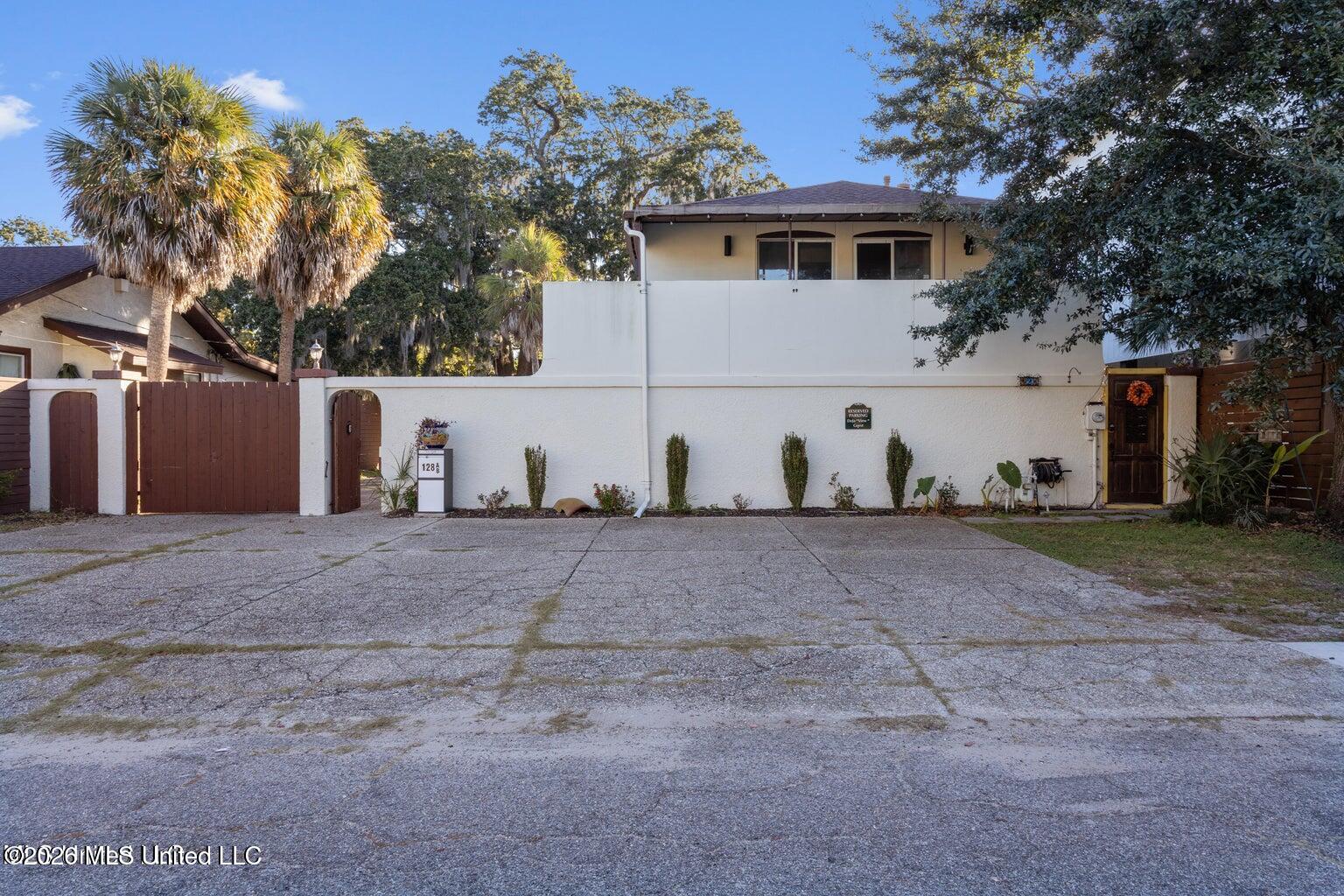 128 Lee Street Property Photo 28