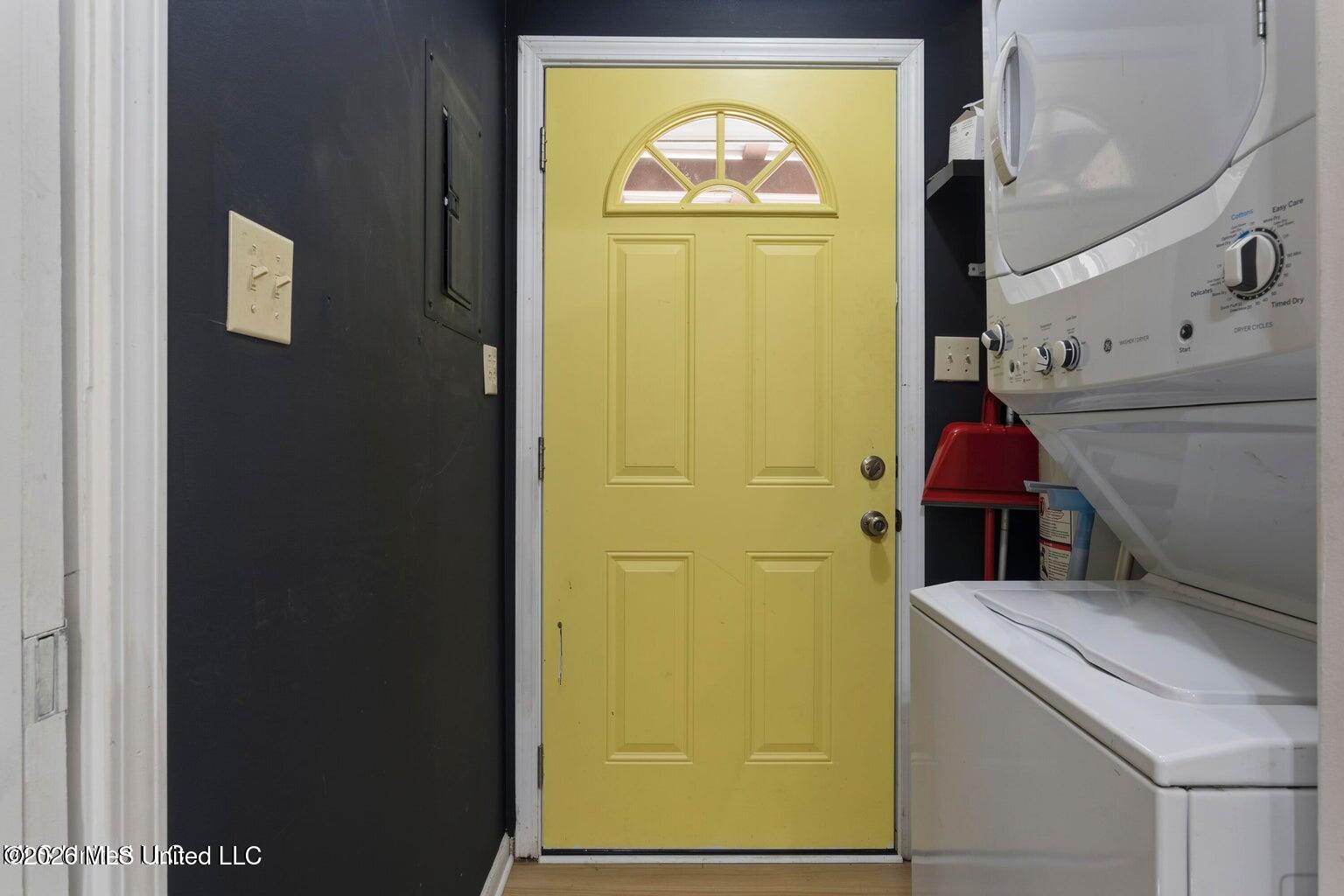 128 Lee Street Property Photo 30