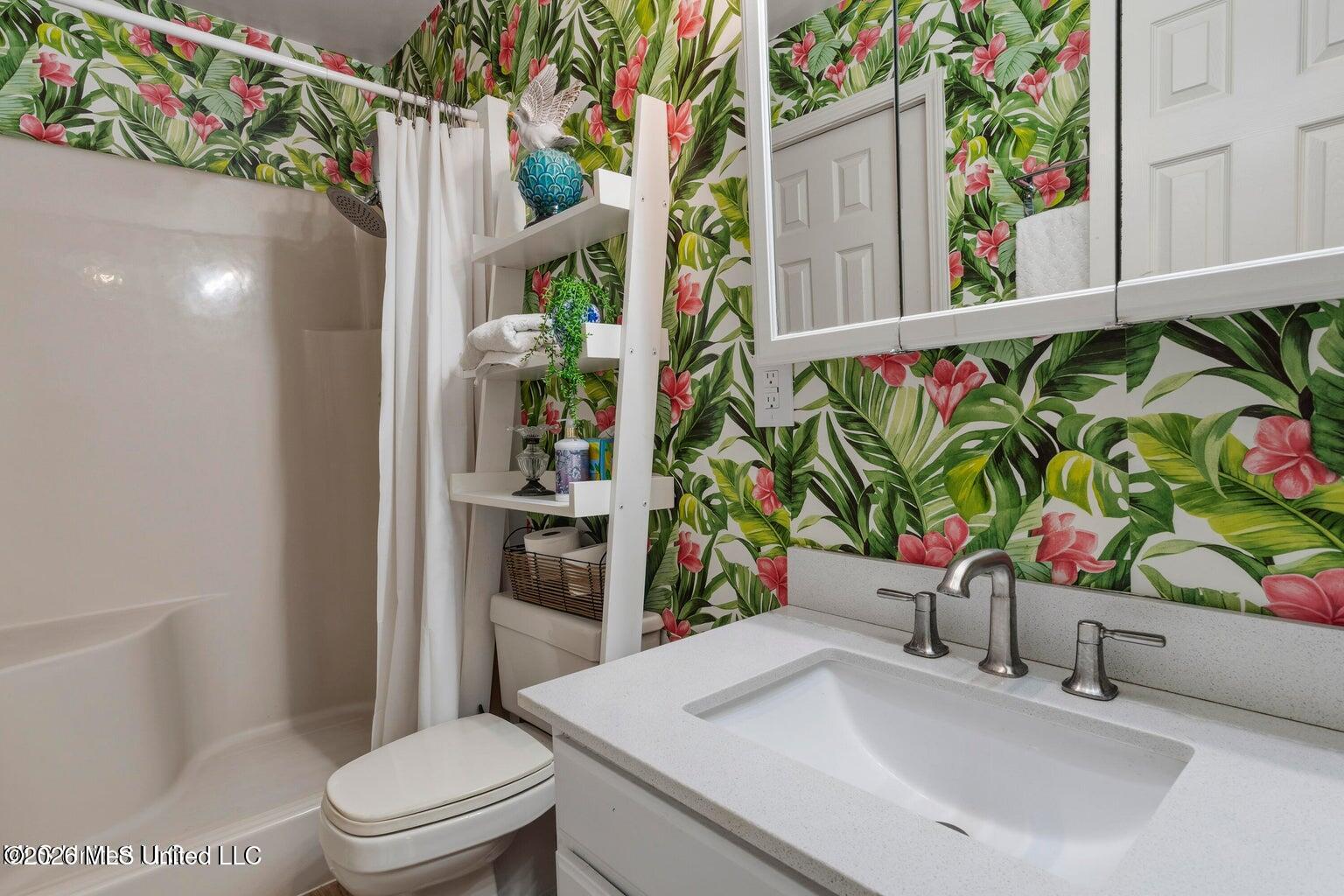 128 Lee Street Property Photo 37
