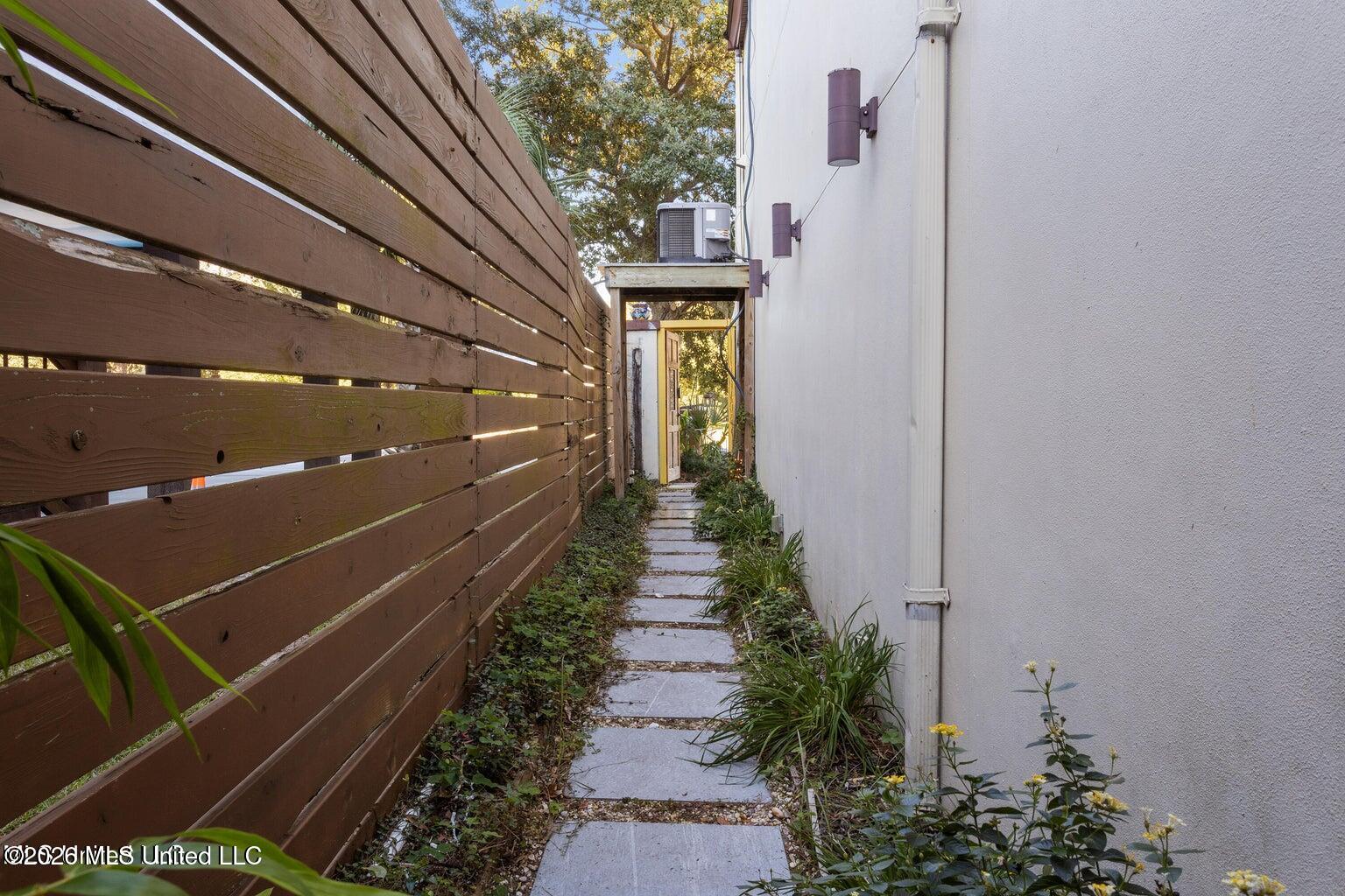 128 Lee Street Property Photo 40
