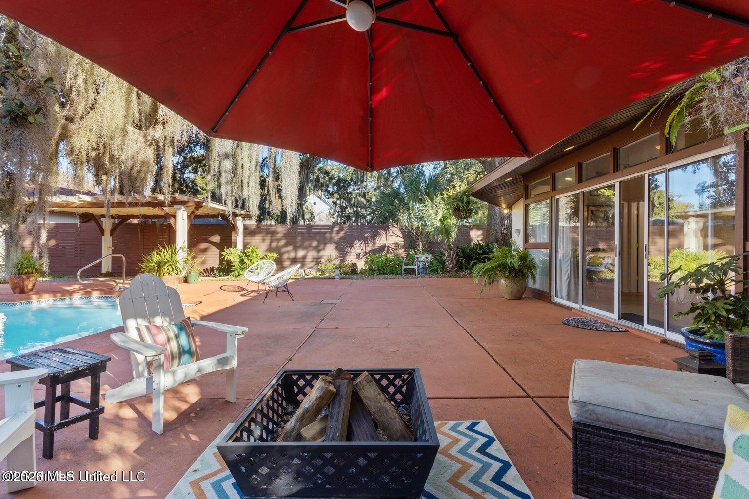 128 Lee Street Property Photo 42
