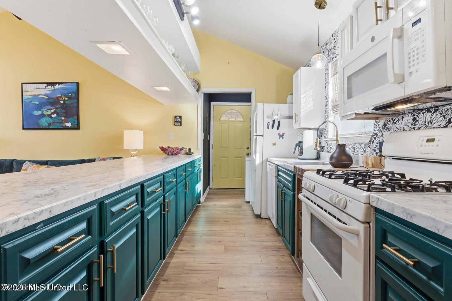 128 Lee Street Property Photo 50