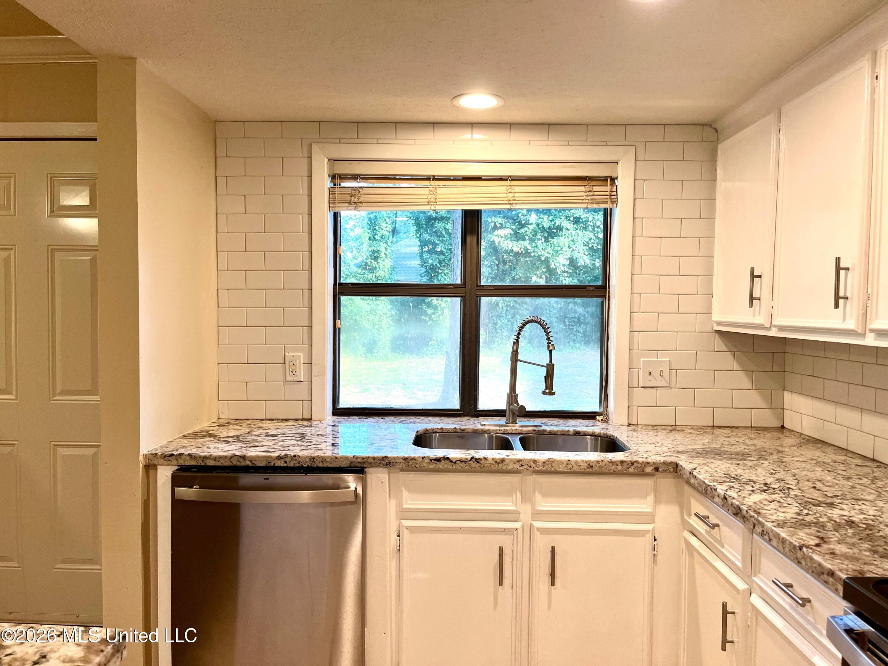 5 Dove Way Circle Property Photo 9