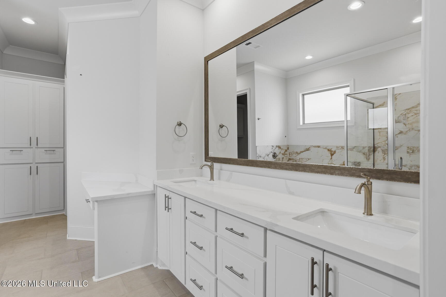 254 Caroline Boulevard Property Photo 7