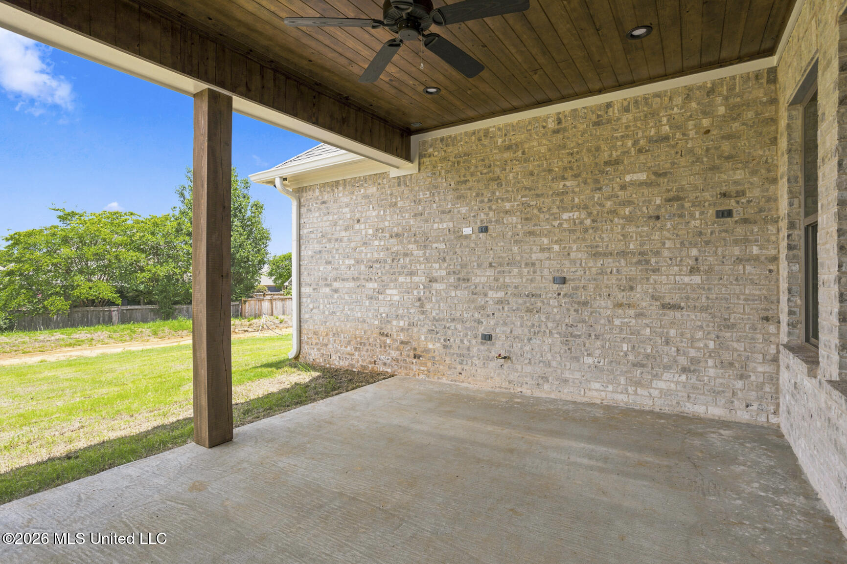 254 Caroline Boulevard Property Photo 8