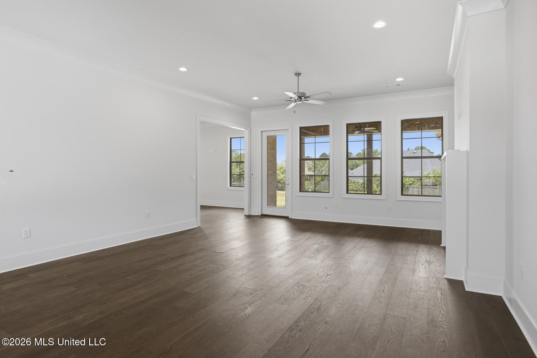 254 Caroline Boulevard Property Photo 10