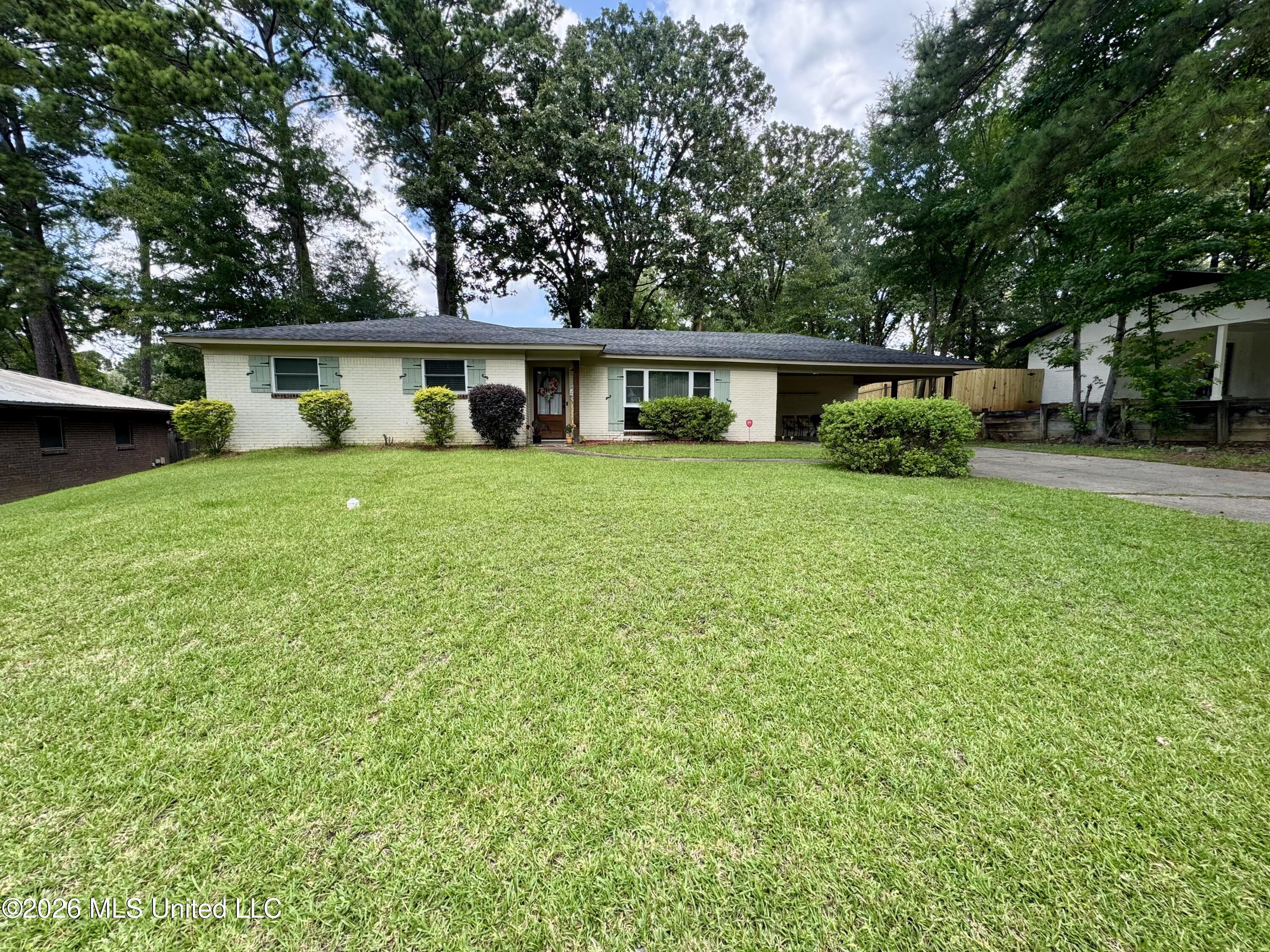 2478 Napoleon Avenue Property Photo 1