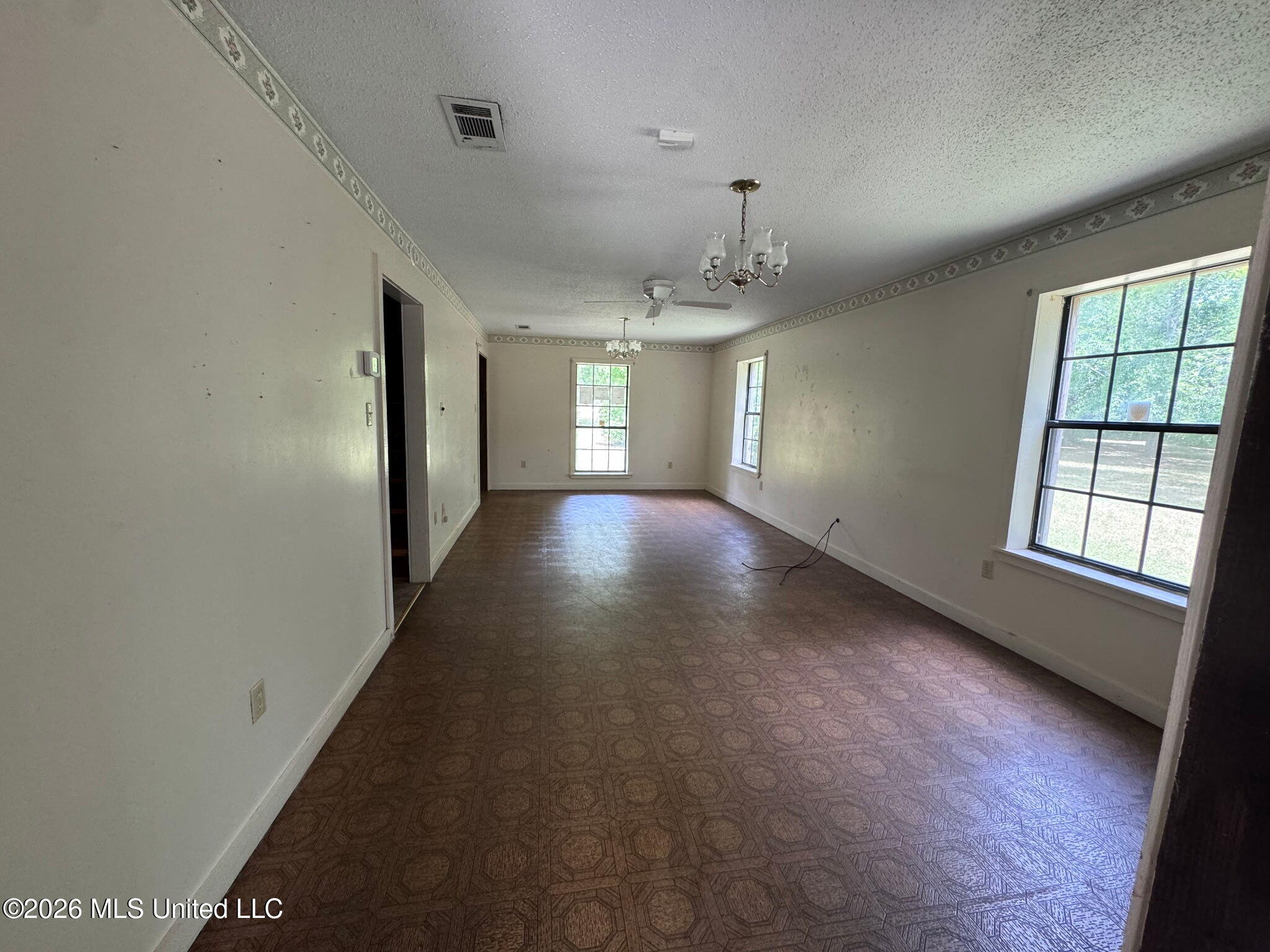 508 Wire Road Property Photo 2
