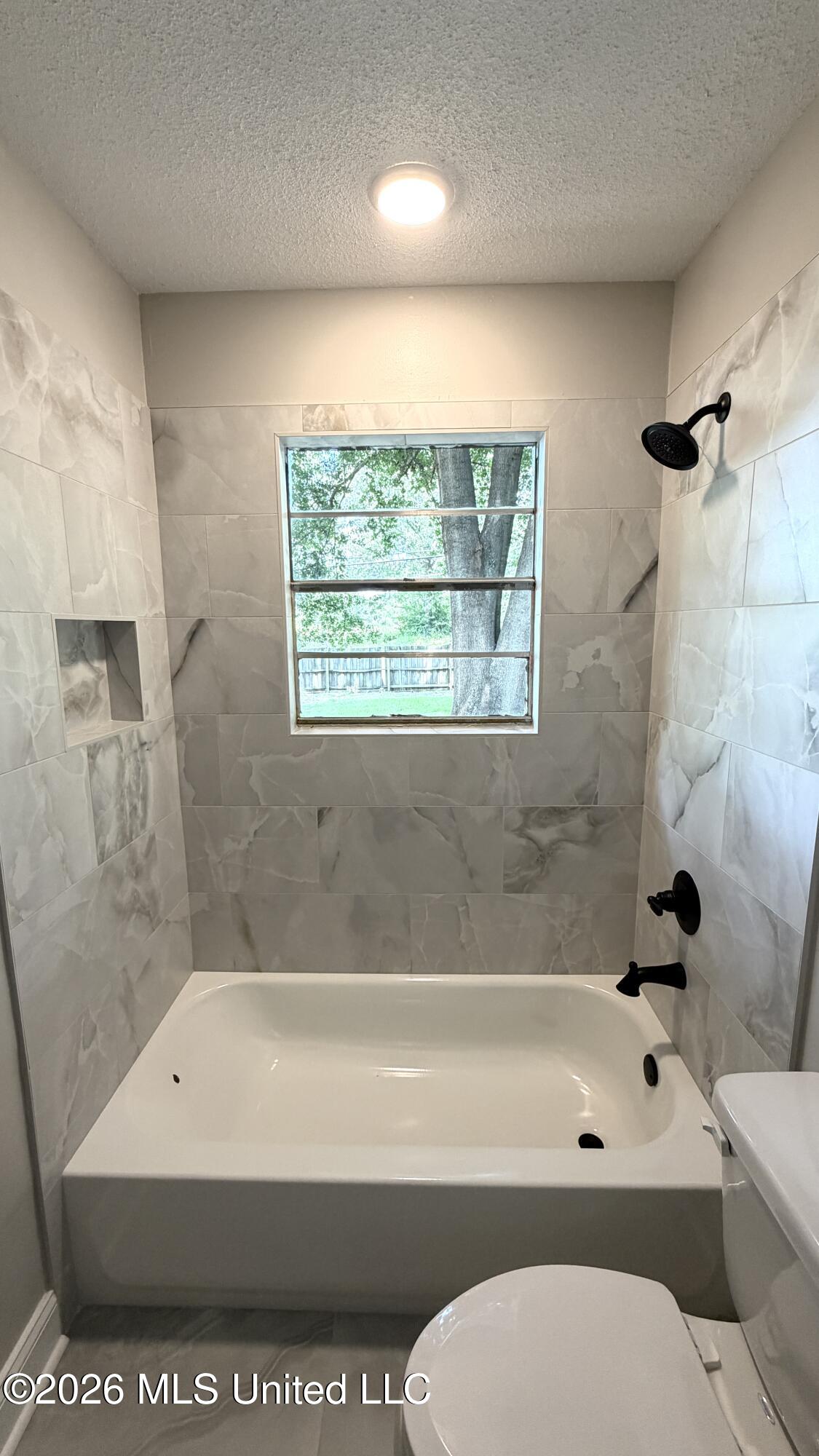 6670 Embassy Circle Property Photo 12
