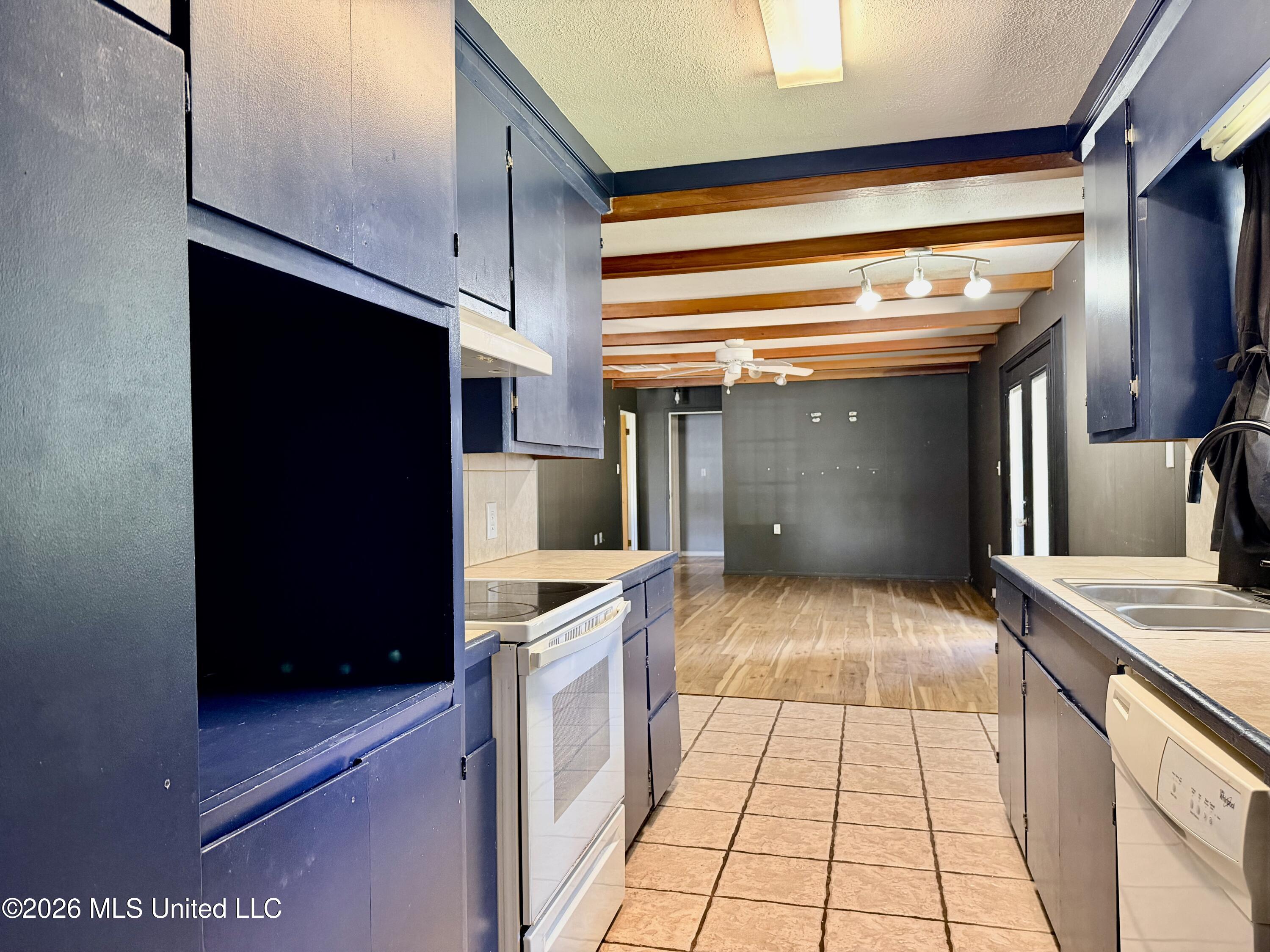 209 Swor Street Property Photo 23