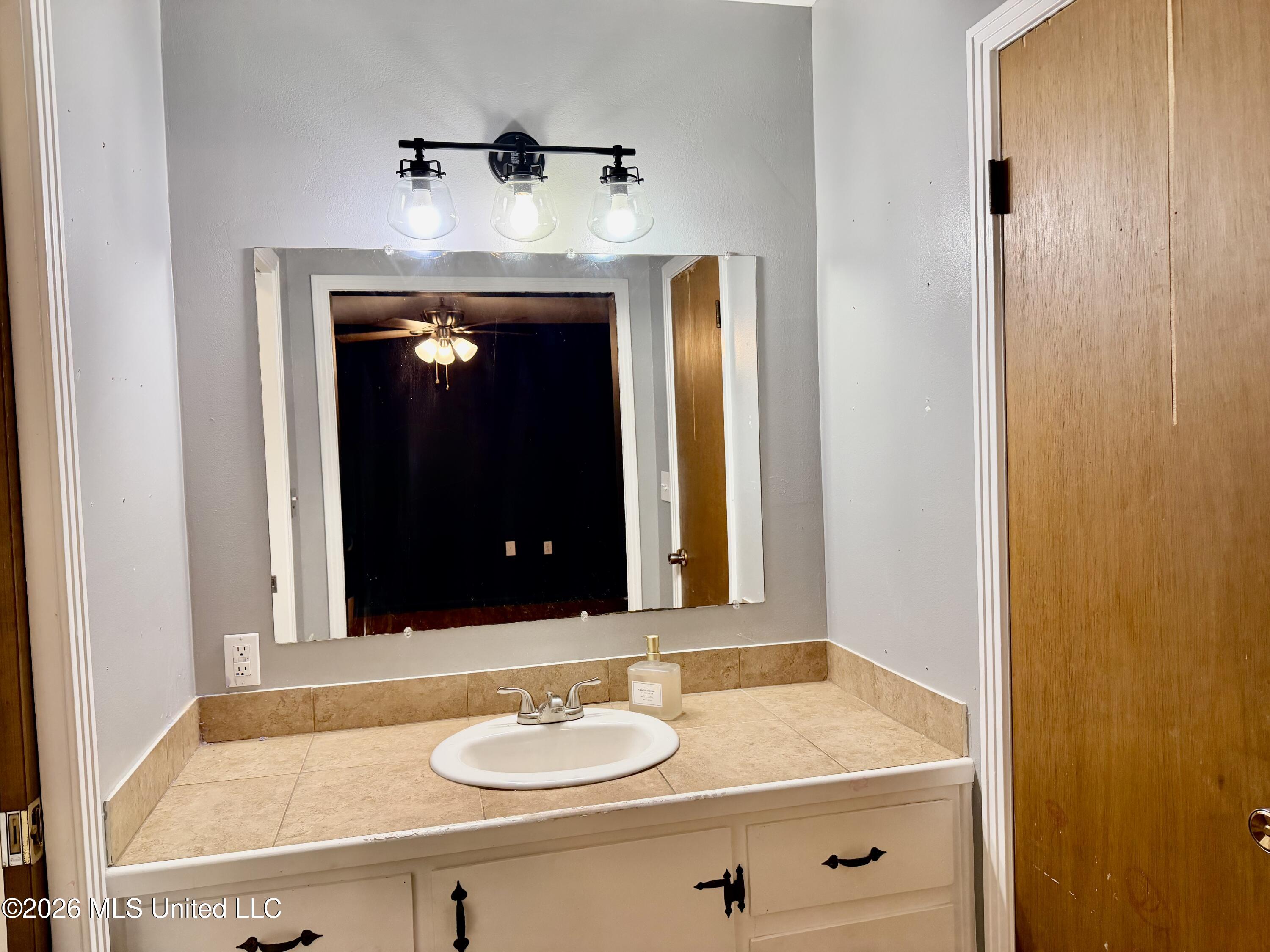 209 Swor Street Property Photo 28