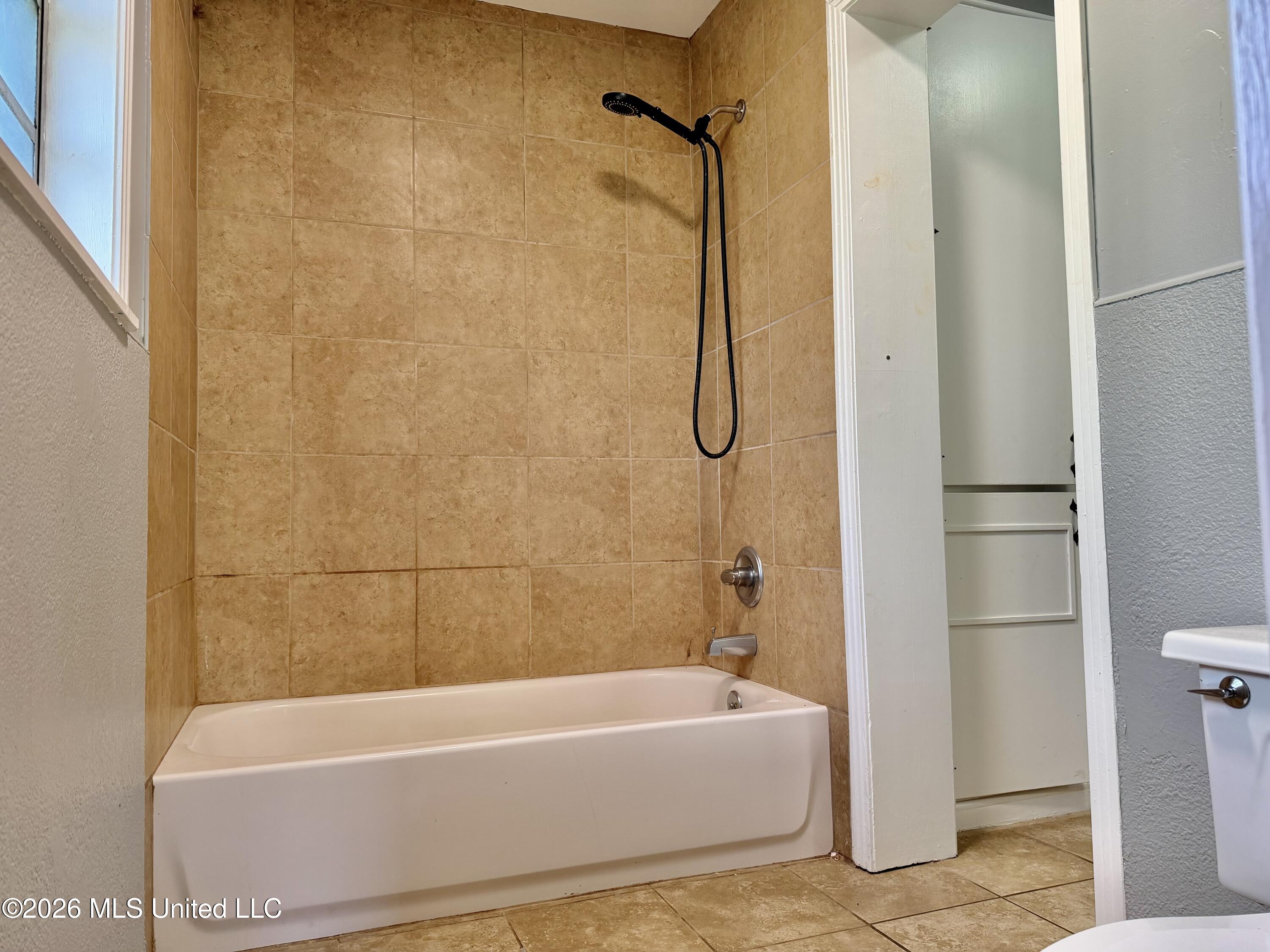 209 Swor Street Property Photo 33