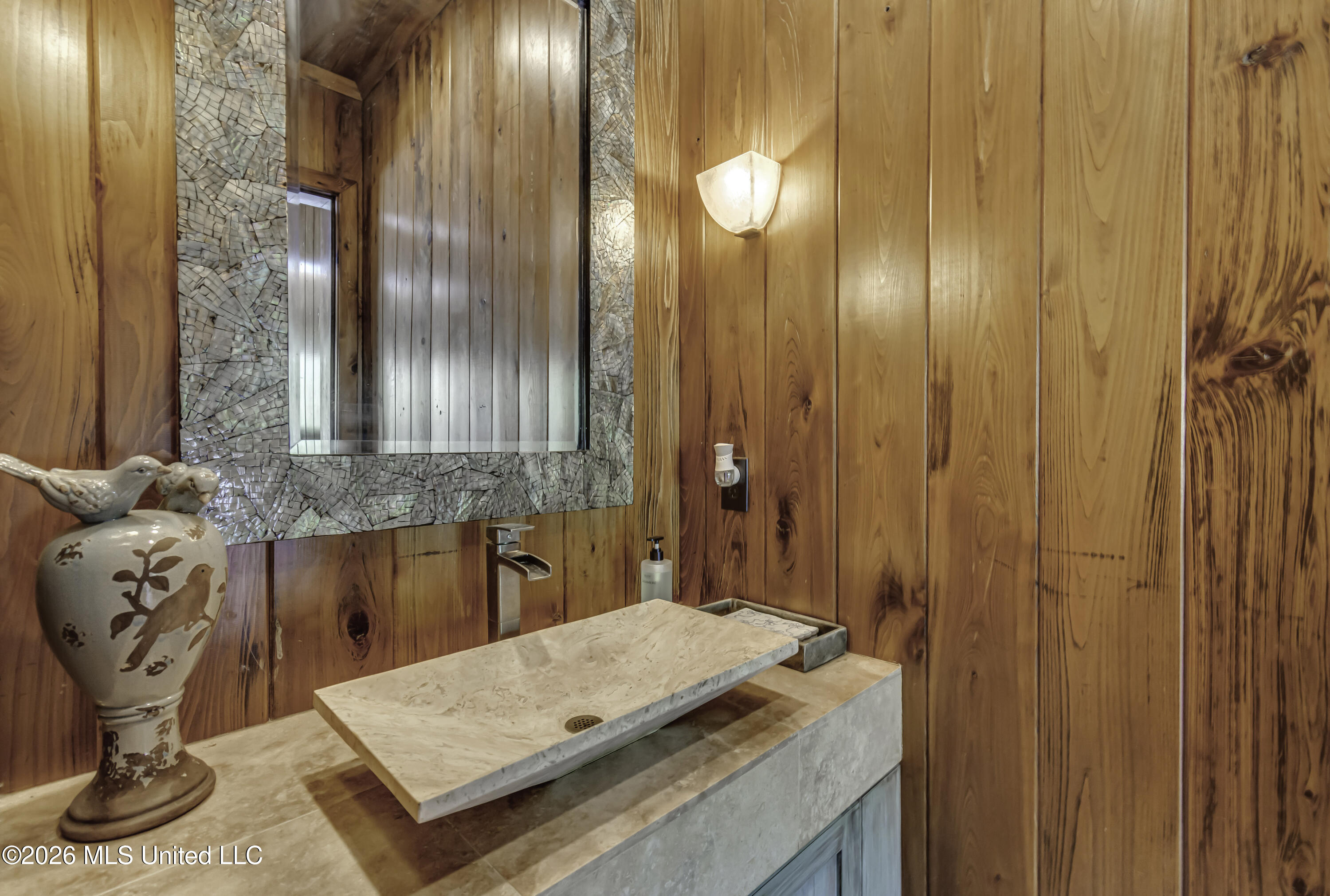 107 Carlton Boulevard Property Photo 22