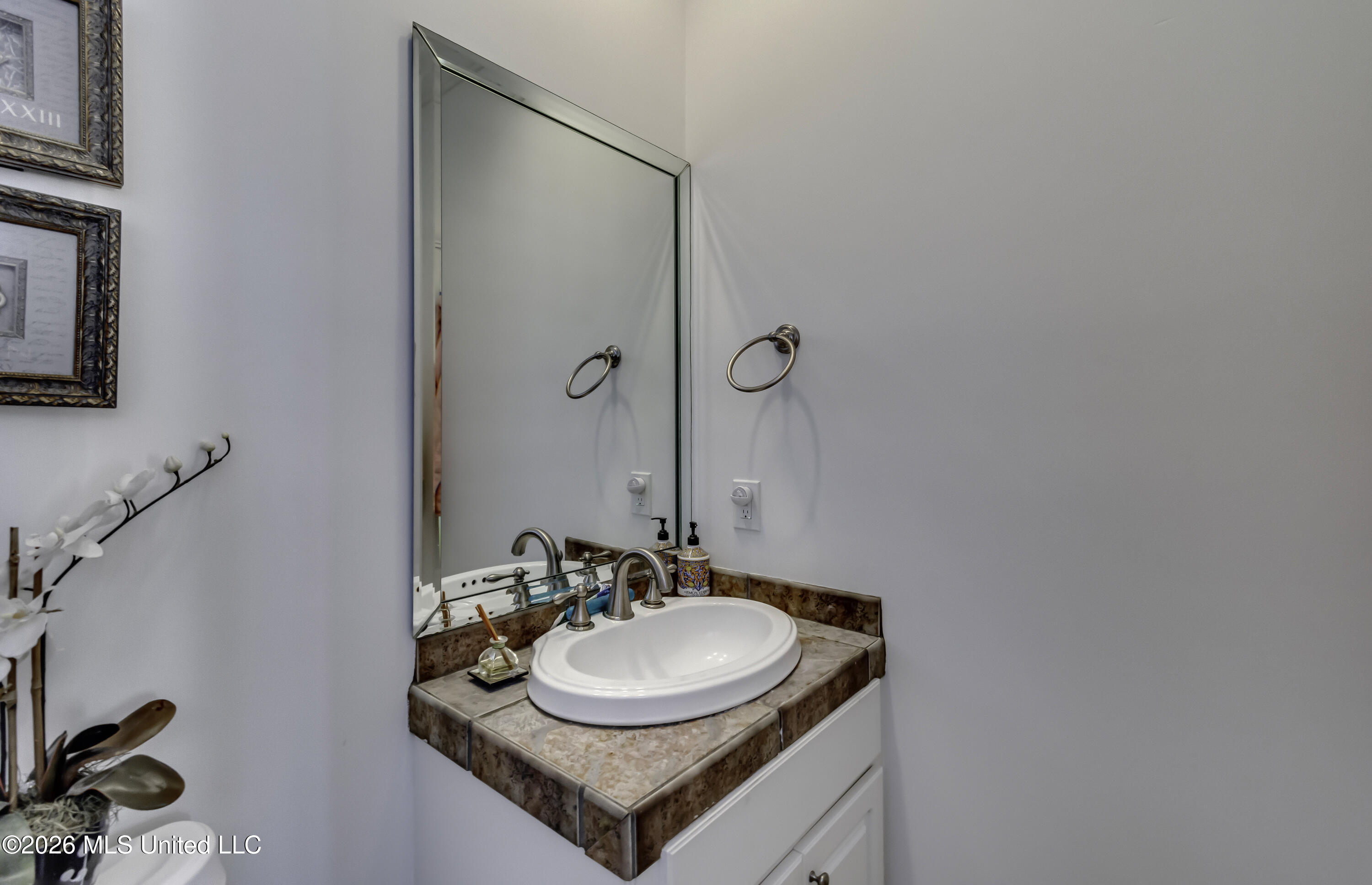 107 Carlton Boulevard Property Photo 79