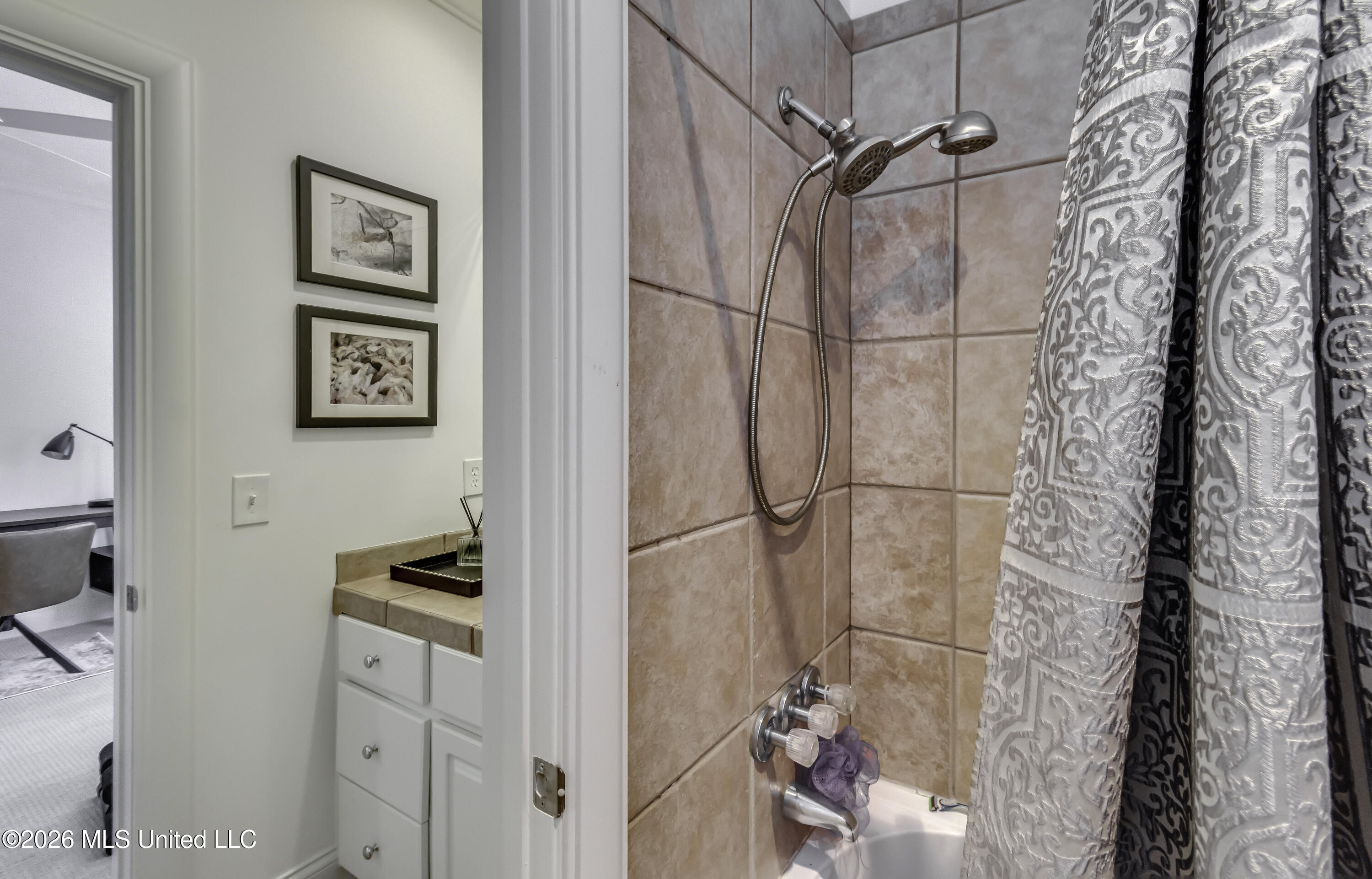 107 Carlton Boulevard Property Photo 86