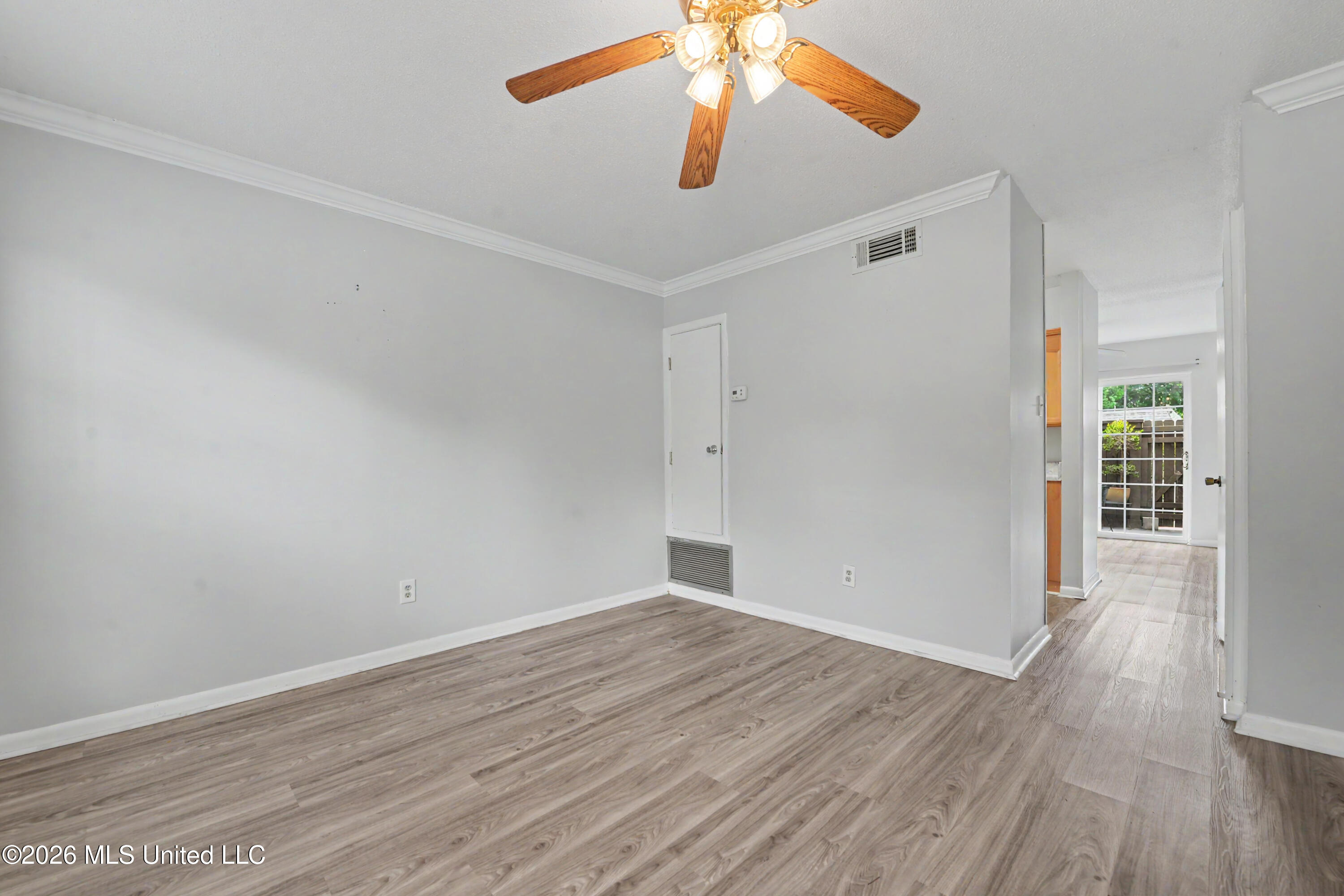 413 Kahler Street Property Photo 6