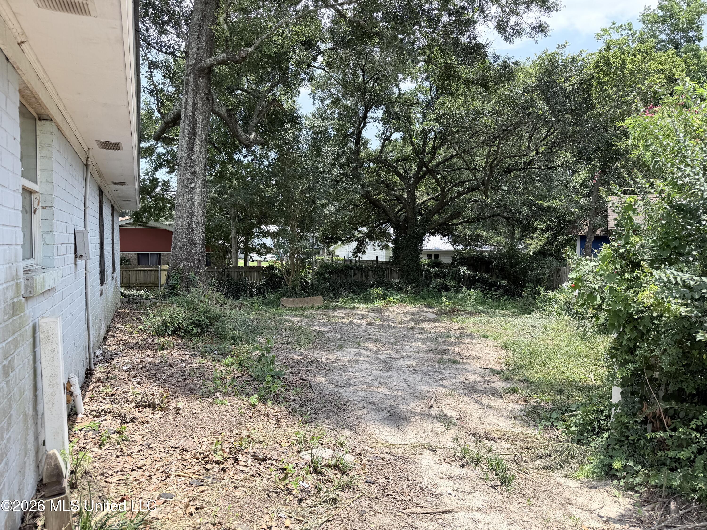 11065 E Dogwood Drive Property Photo 2